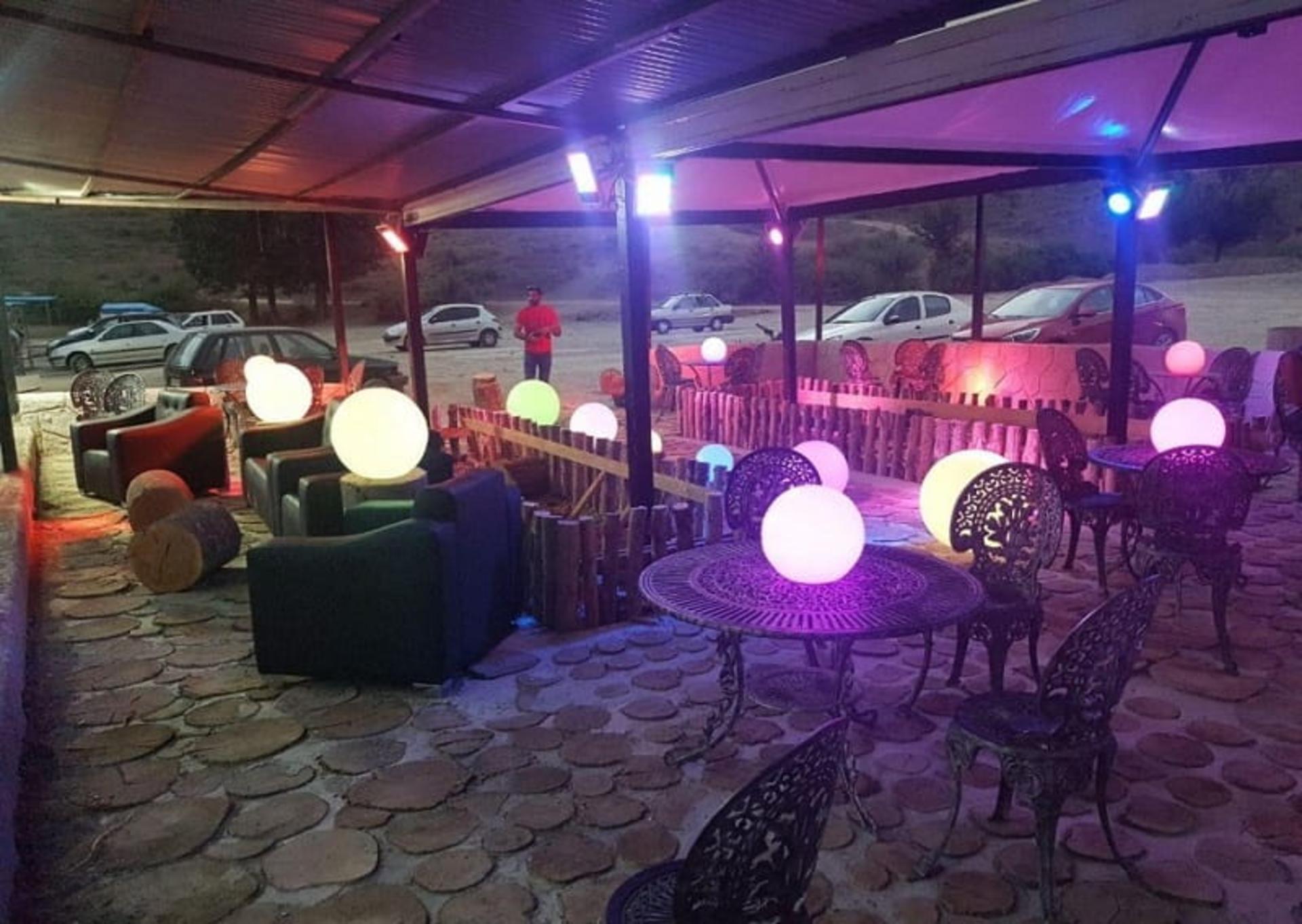 رستوران دریاچه ولشت