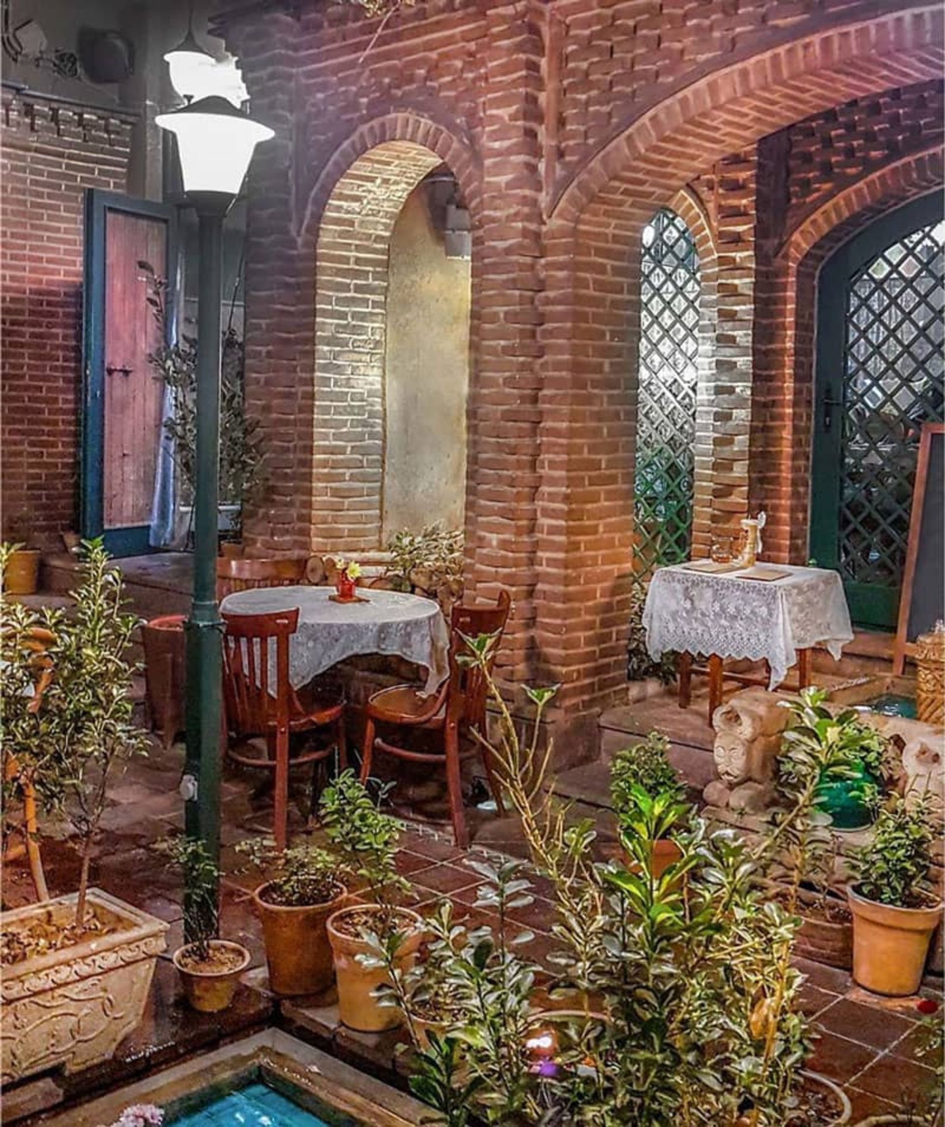خانه زیبای فاموری