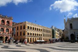 میدان سنادو