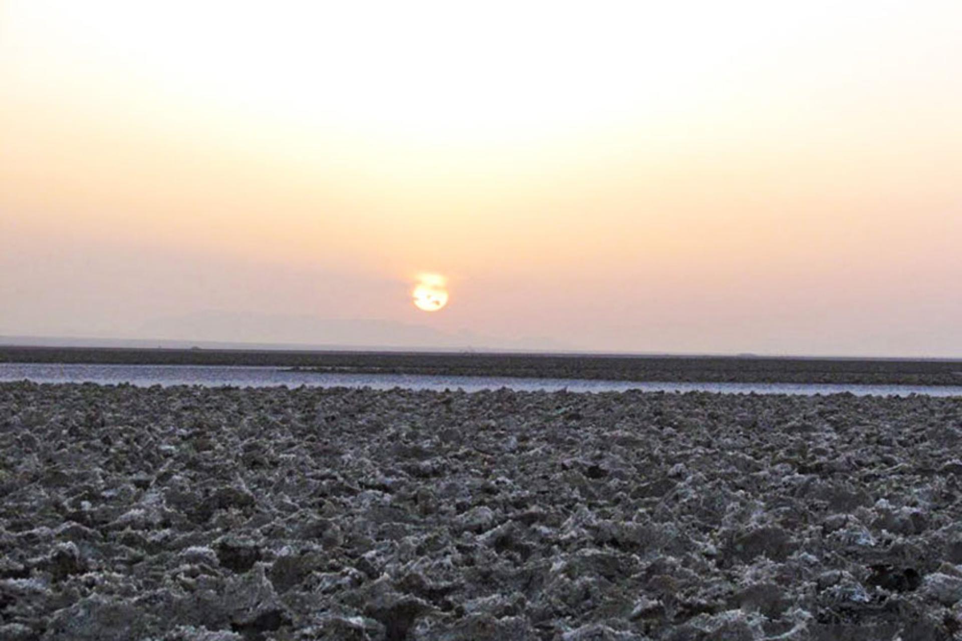 کویر طبقه (کویر نمک سیاه)