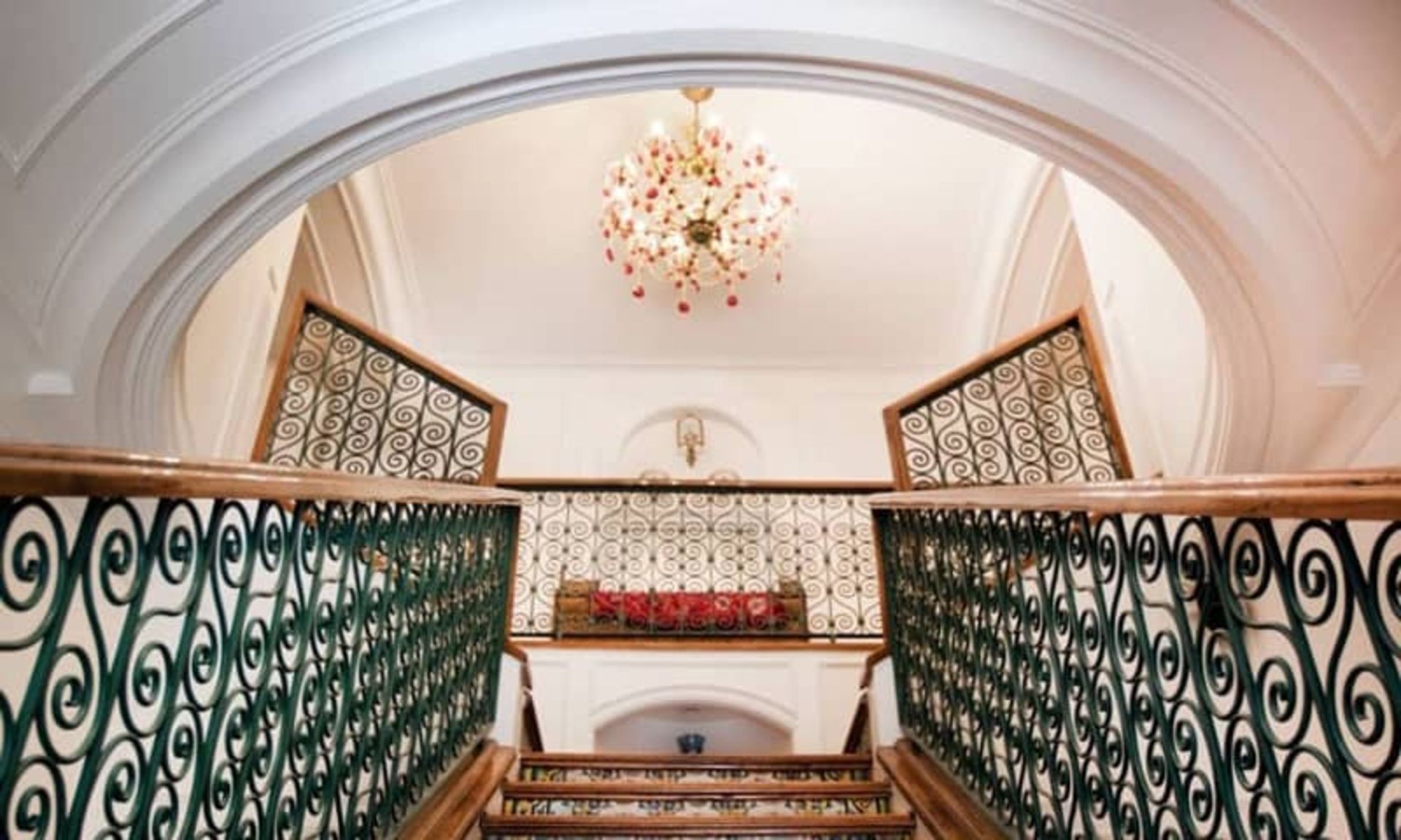 خانه زیبای فاموری