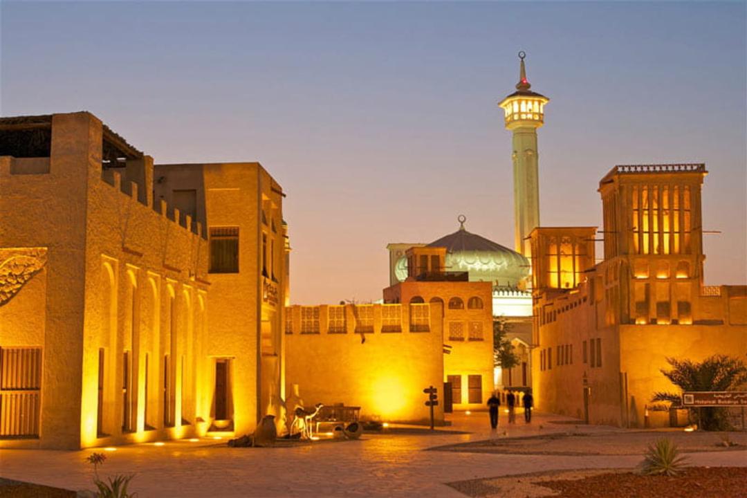 تماشای خط افق متنوع دبی؛ از بادگیرهای مرتفع تا فانتزی‌های معماری