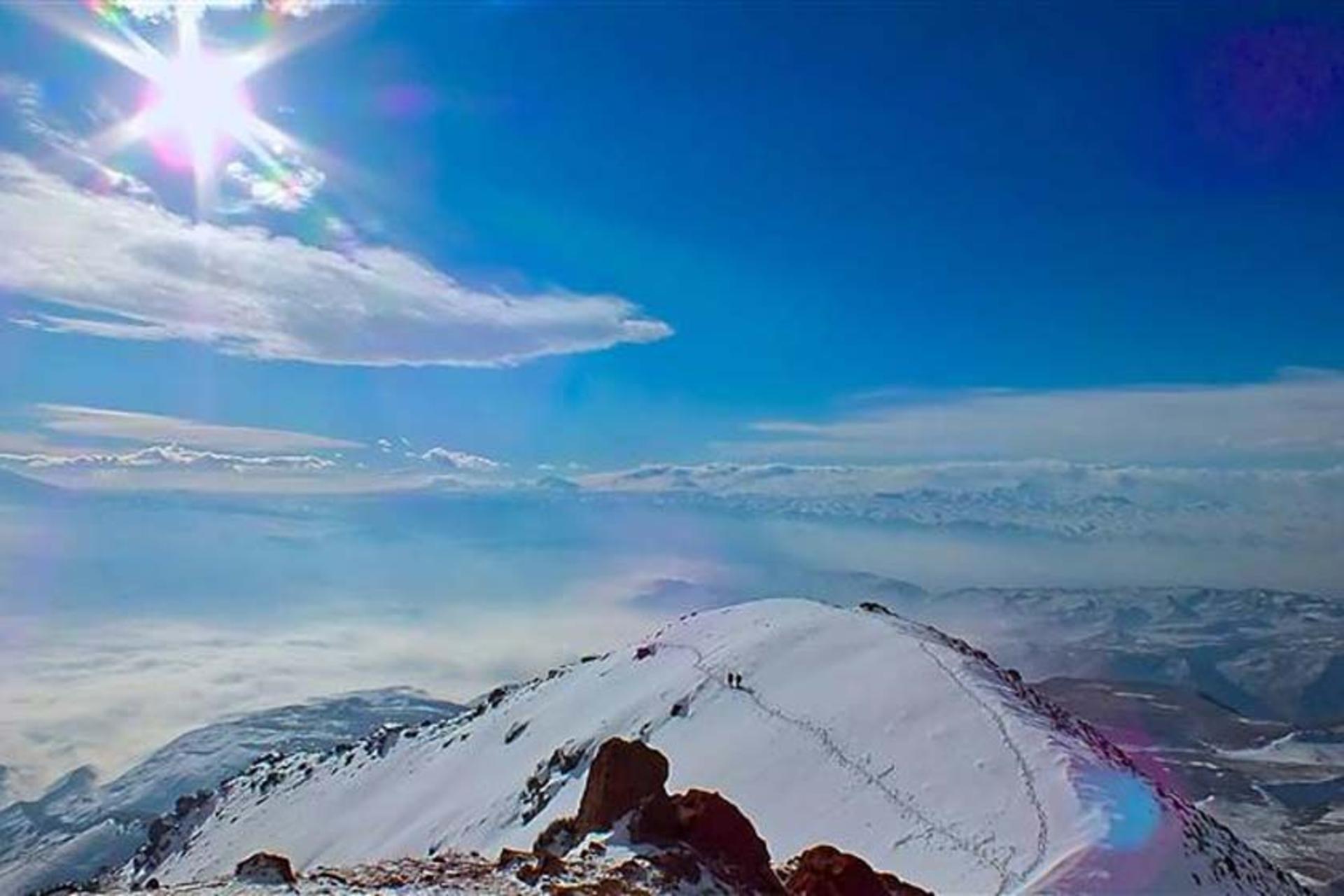 کوه پکه‌ چین