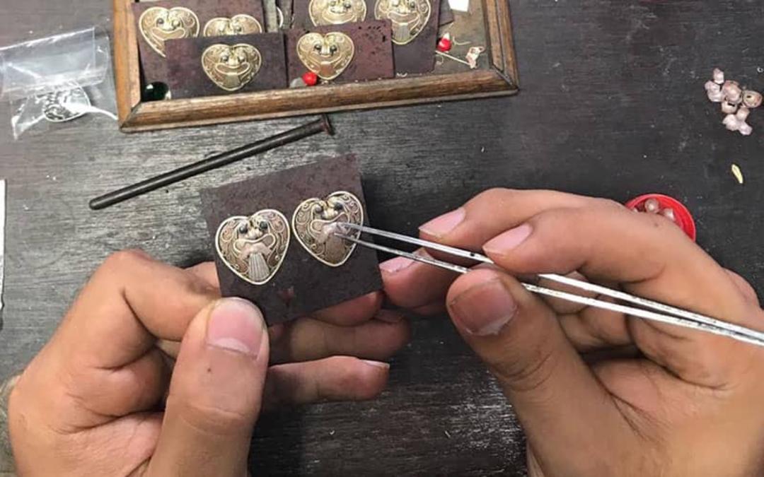 ساخت جواهرات در بالی