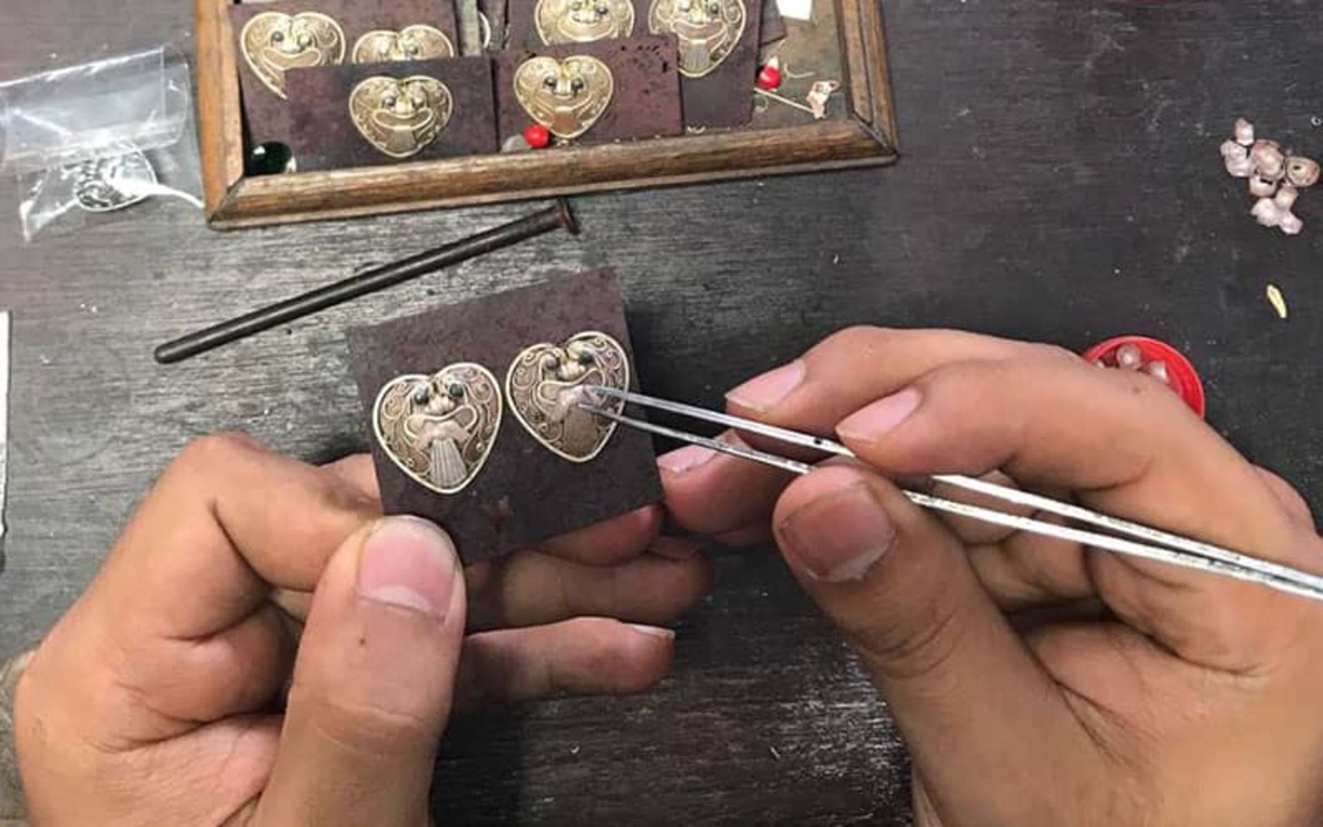 ساخت جواهرات در بالی