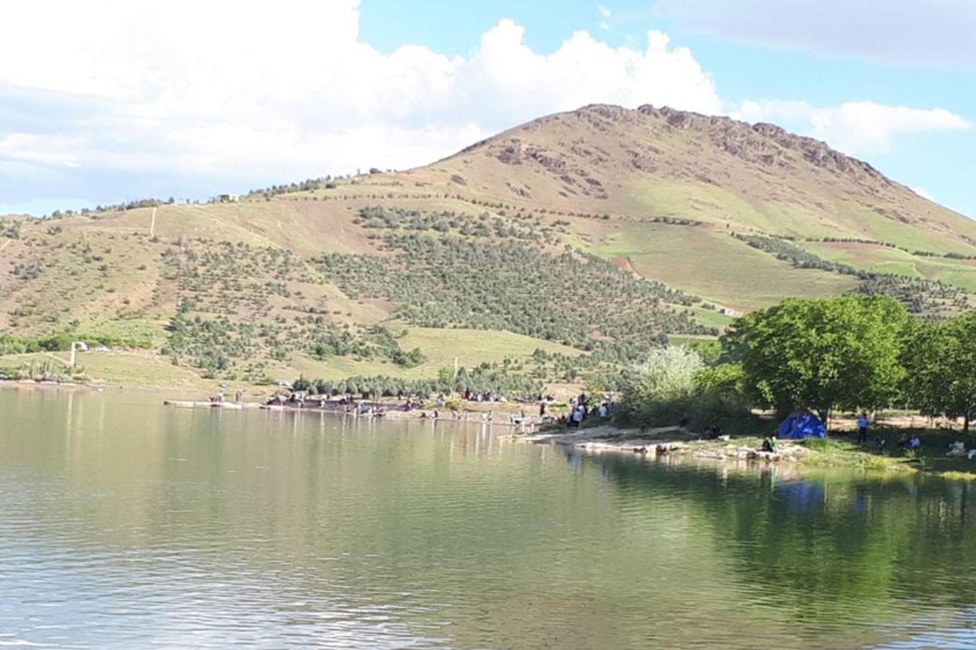 دریاچه سد قشلاق (دریاچه سد وحدت)
