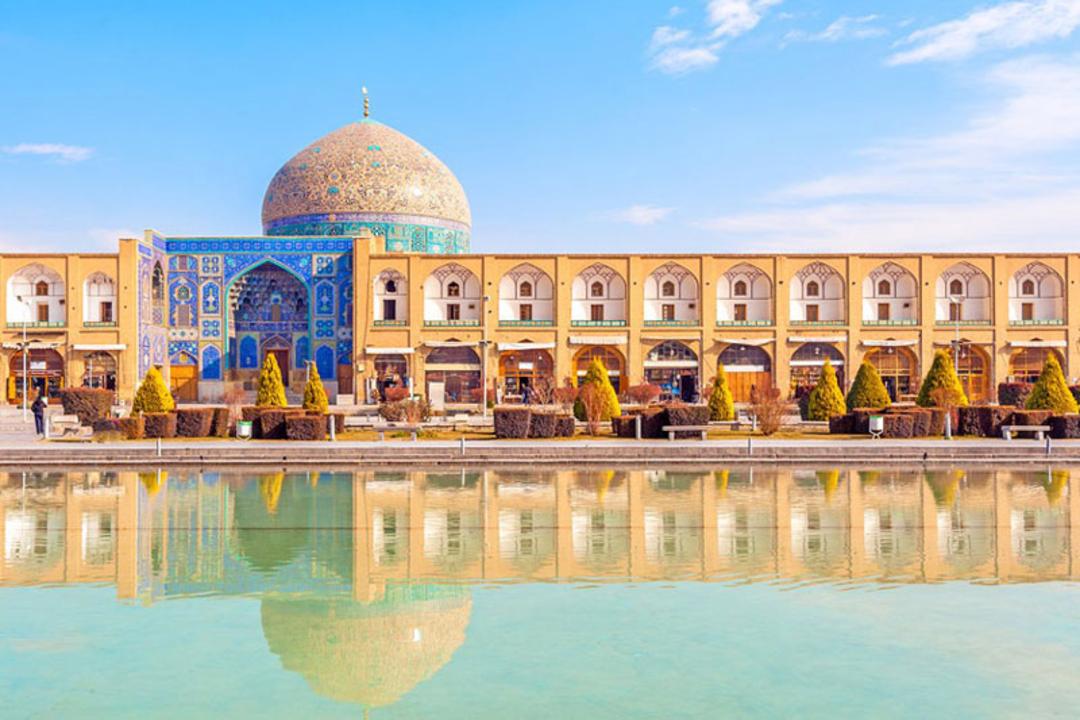 میدان نقش جهان و بناهای باشکوه آن