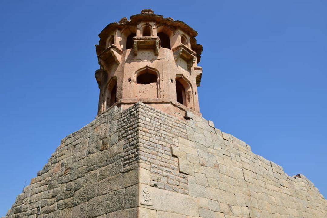 برج نگهبانی در هامپی؛ هند