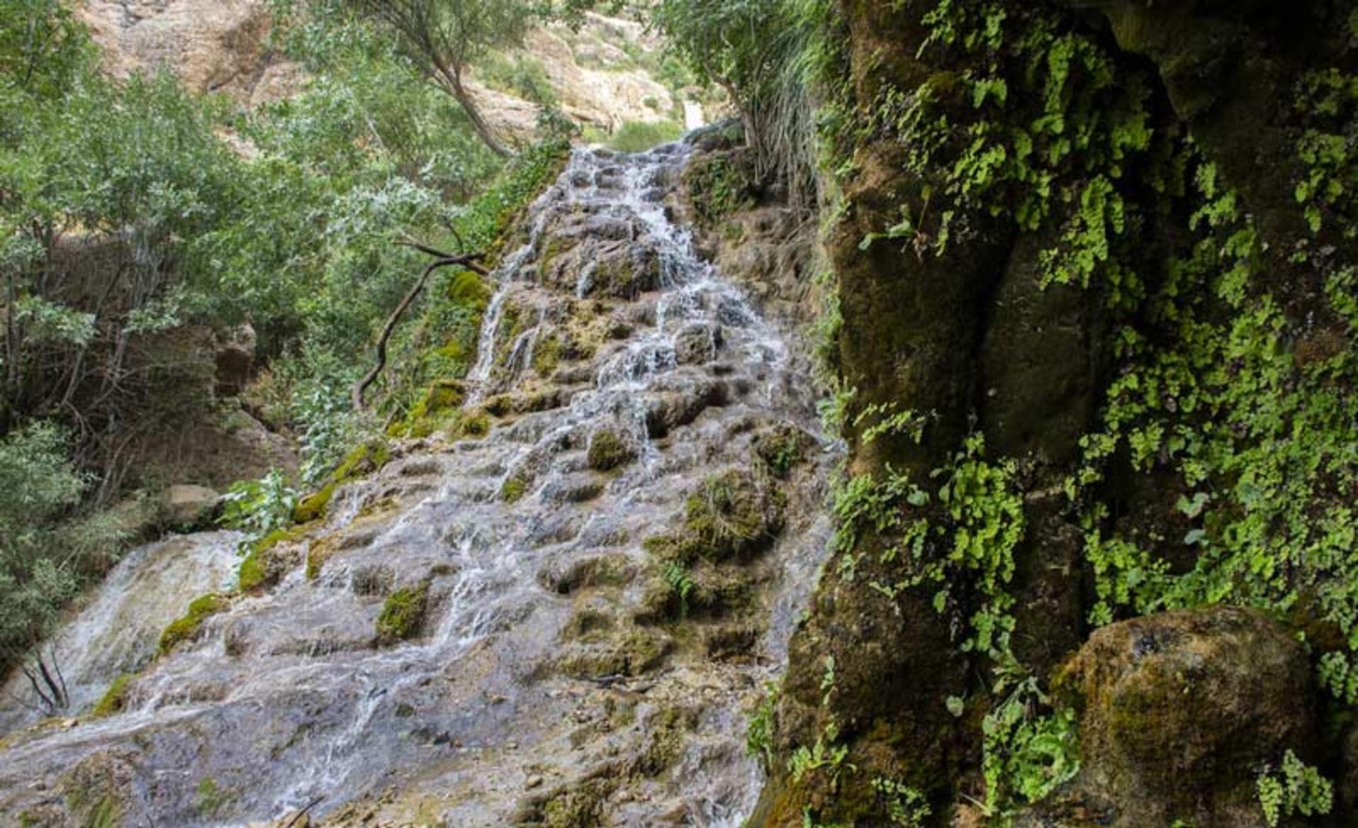  آبشار گرمه