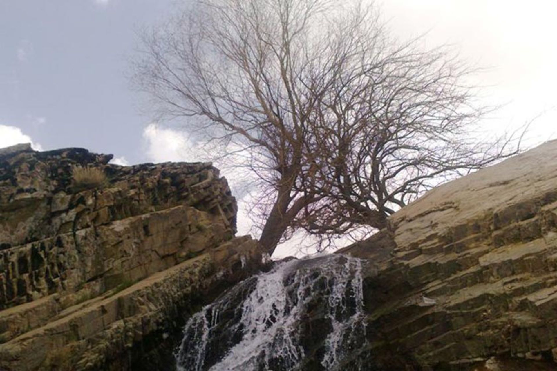 آبشار قلوز (آبشار سنگین آباد)