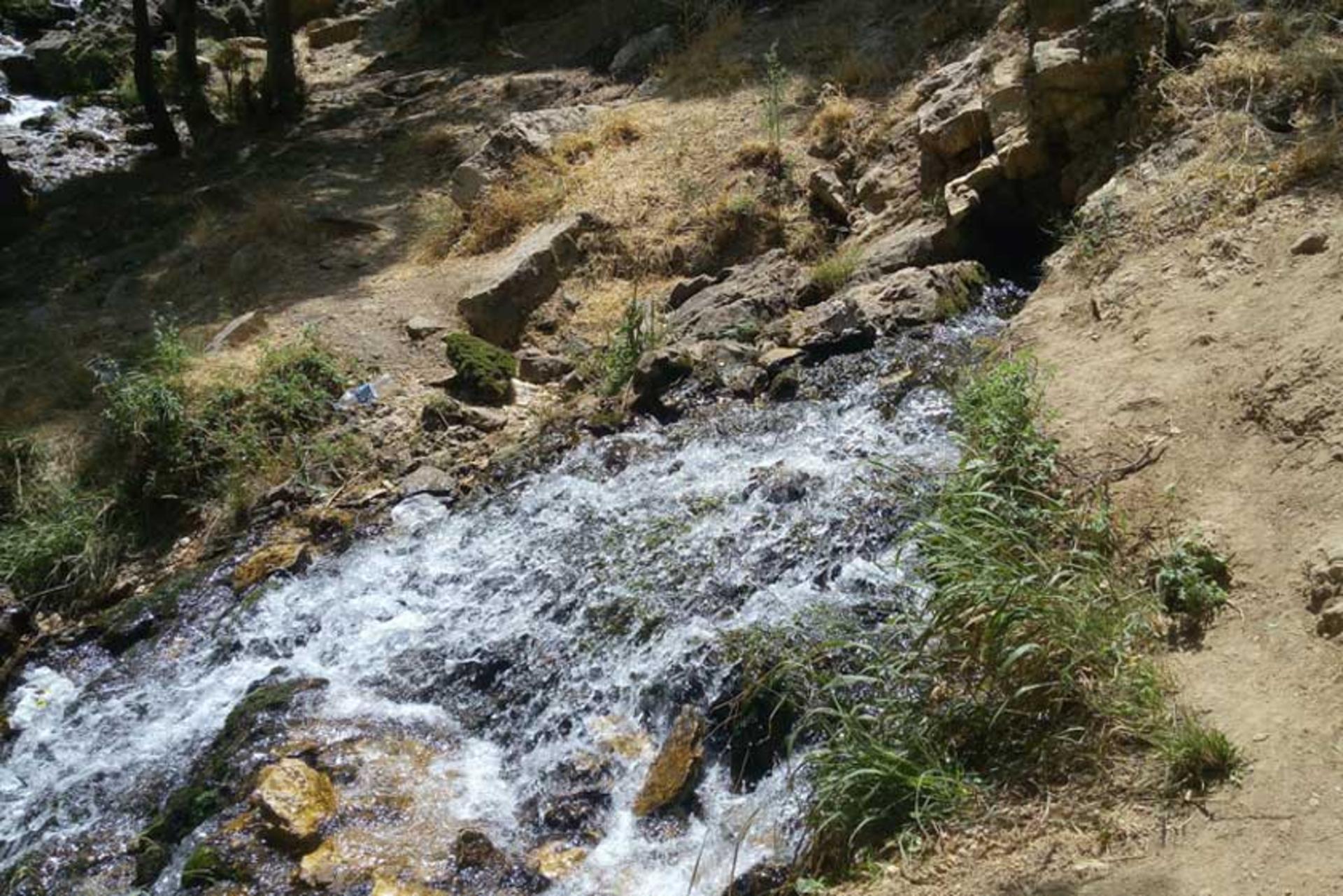 چشمه سرداب رستم آباد