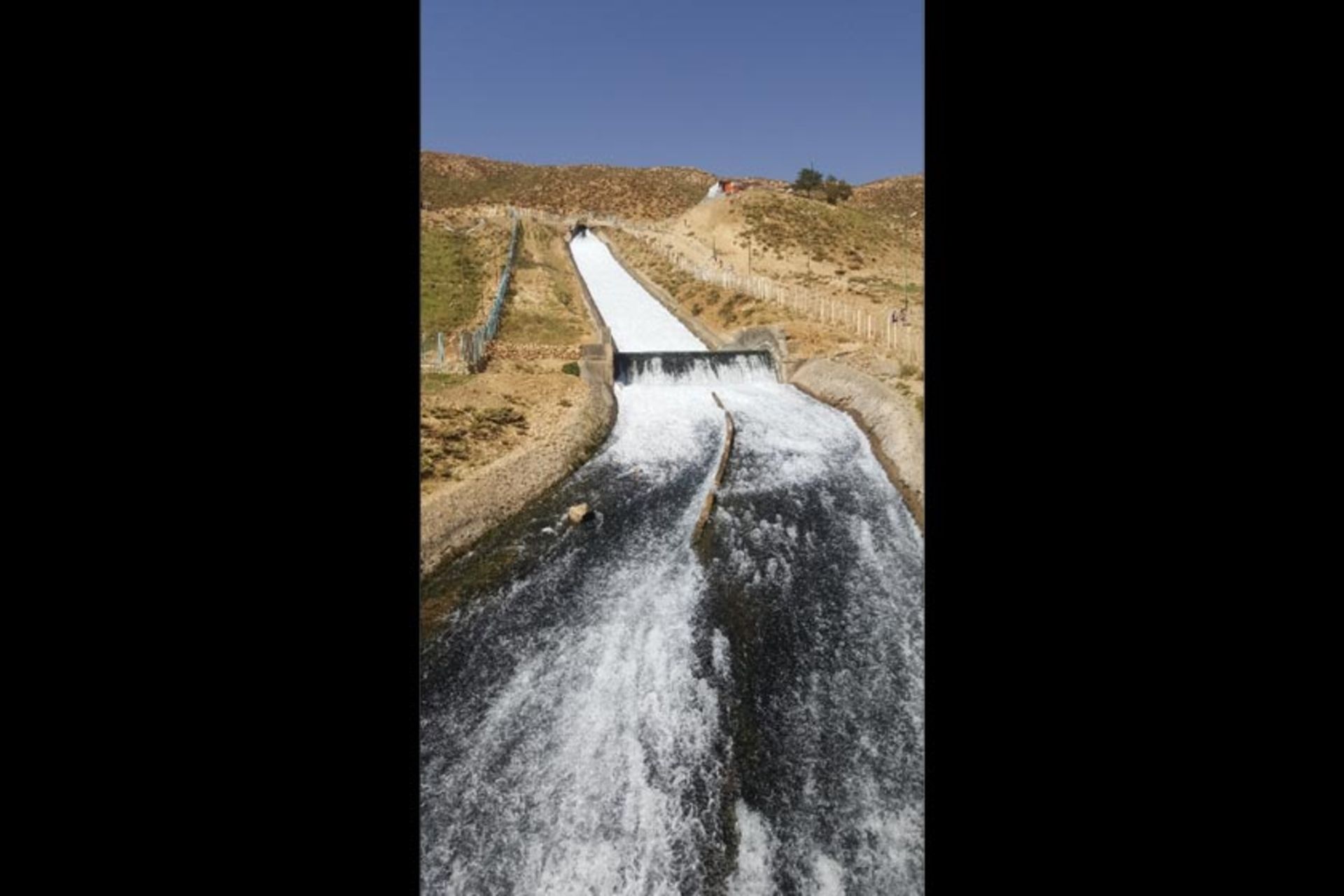 آبشار تونل کوهرنگ