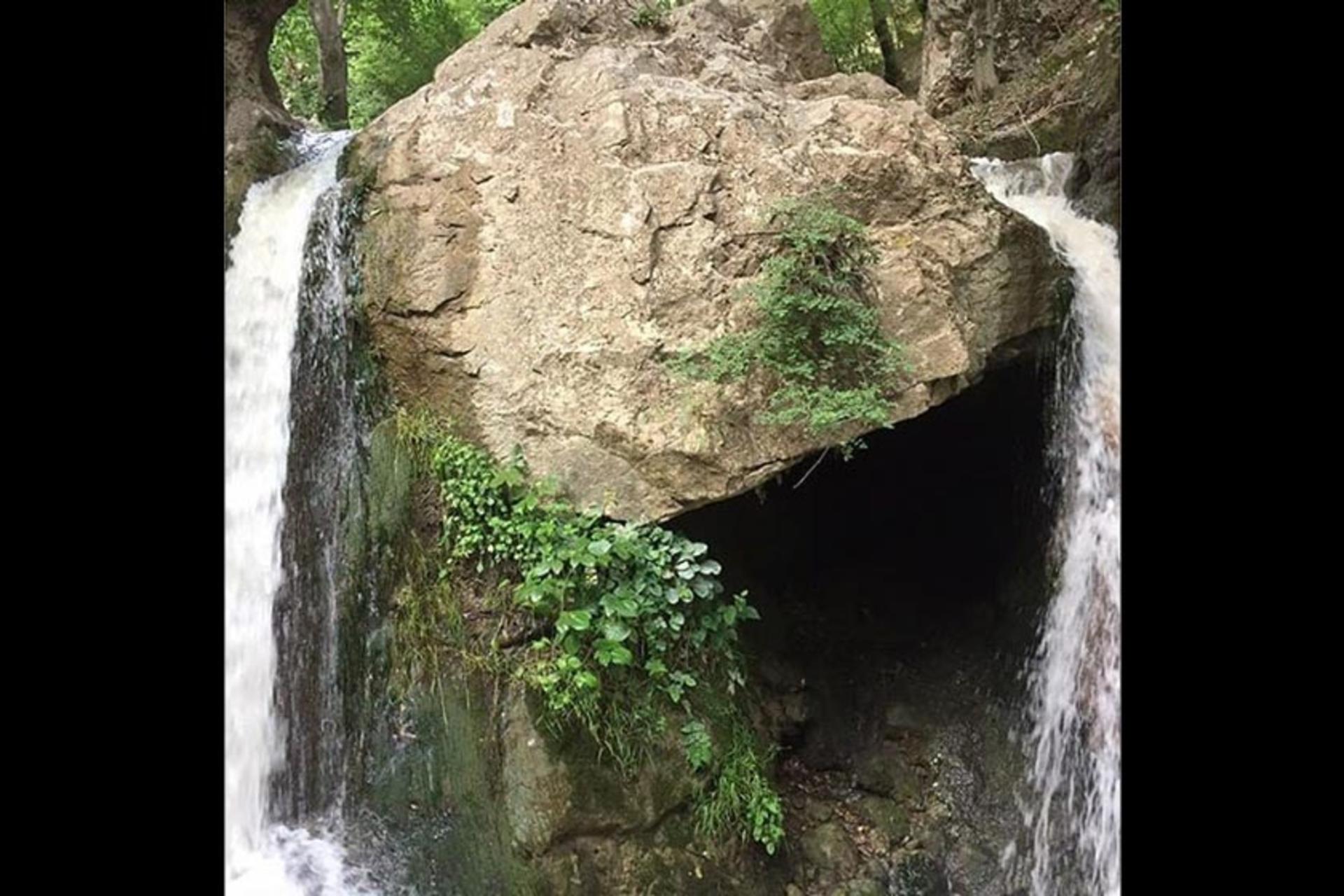 آبشار کفترخانه 