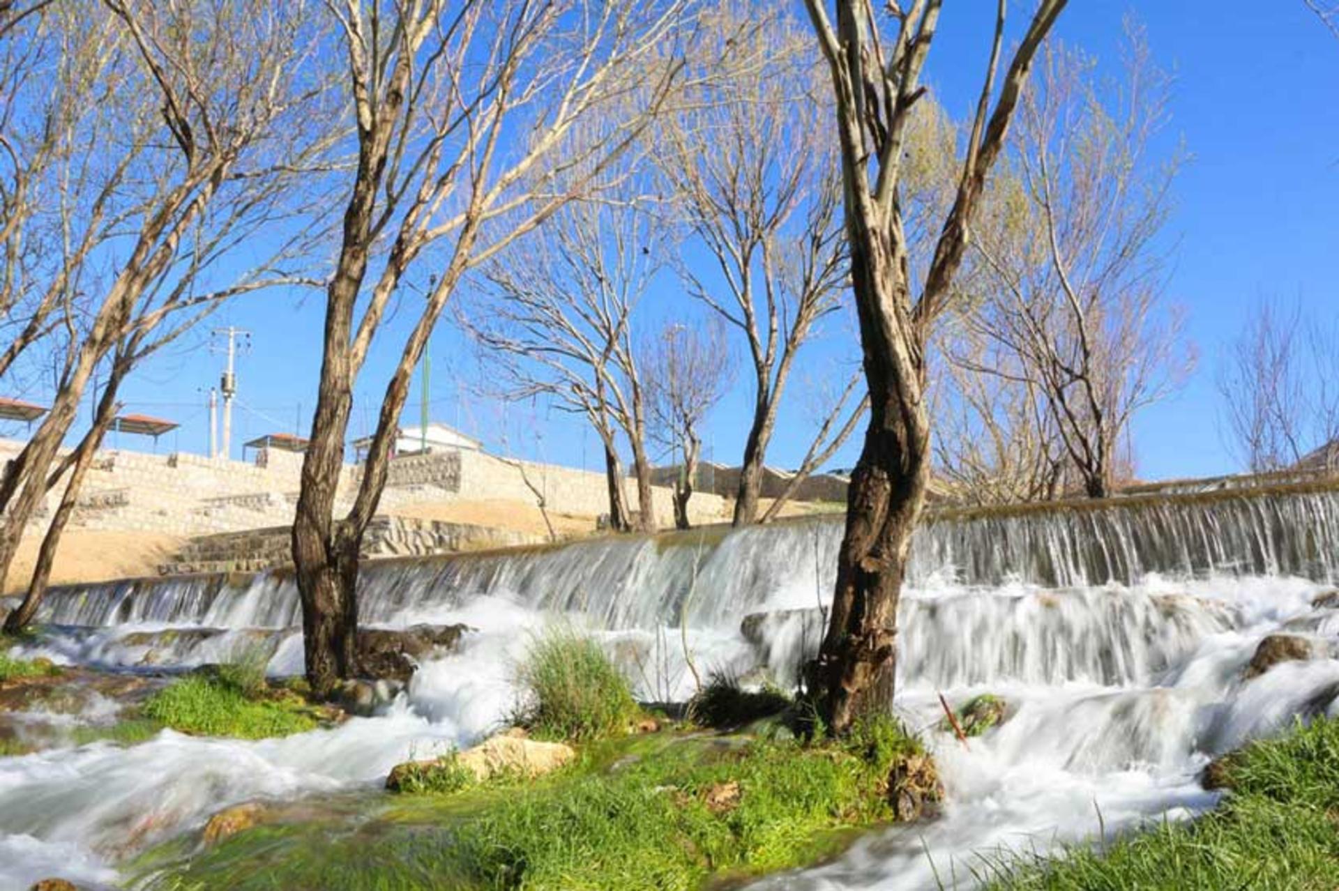 گردشگاه چشمه ‌زنه هفشجان