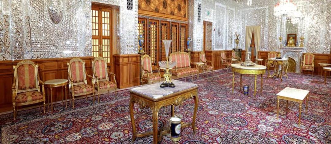 تزئینات و جزئیات معماری در تالار آینه ایران مال
