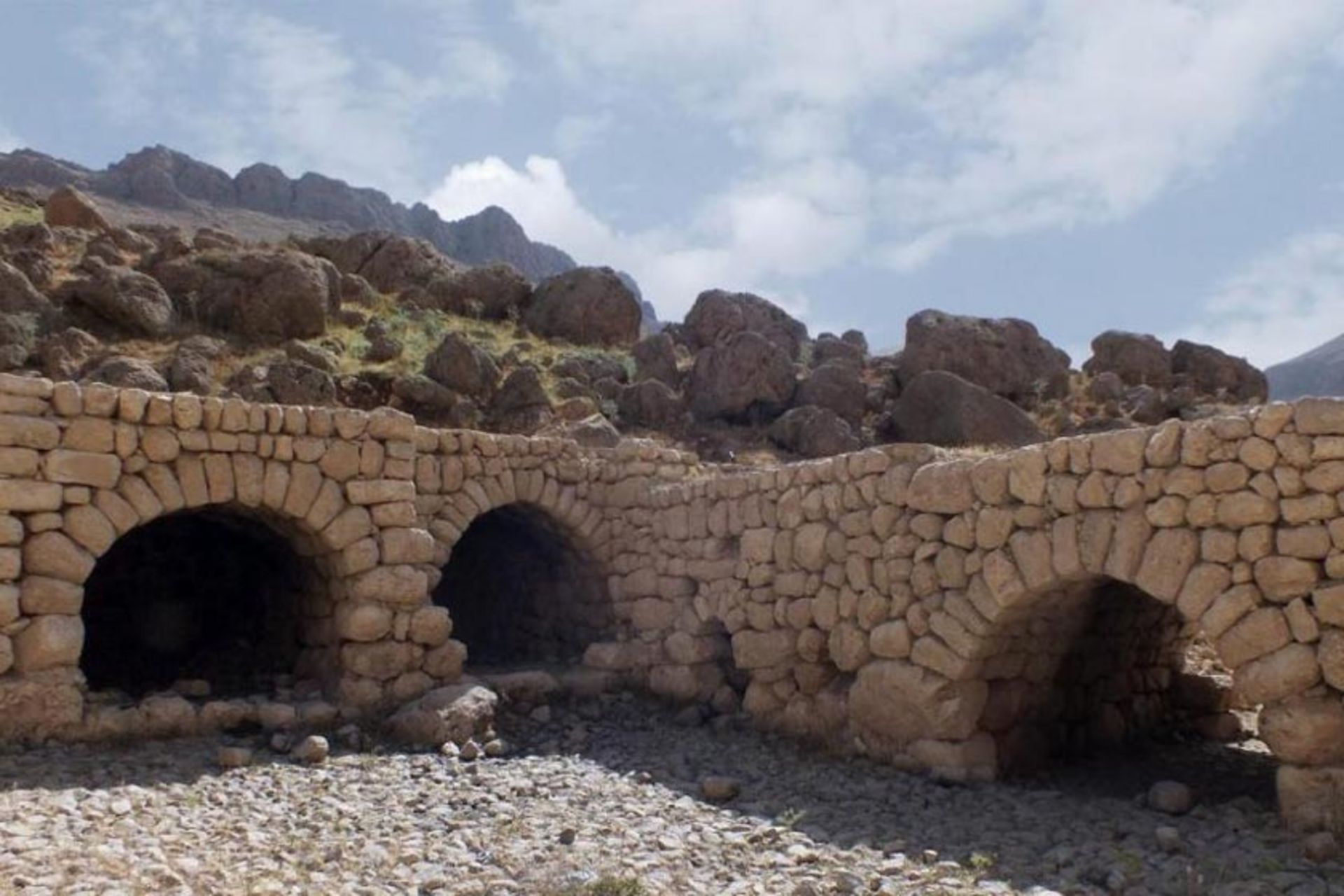 طاق سنگی خان اوی