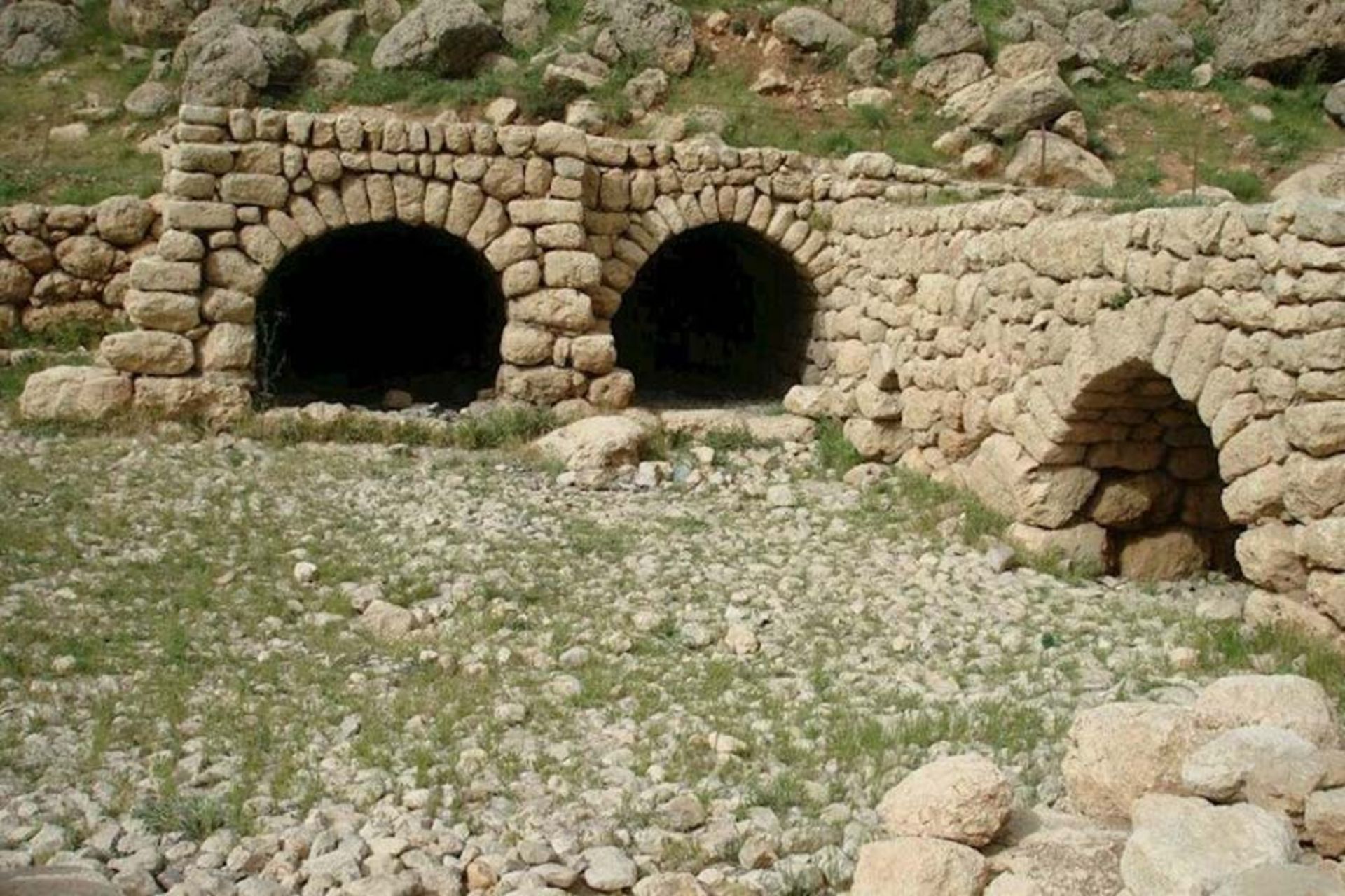 طاق سنگی خان اوی