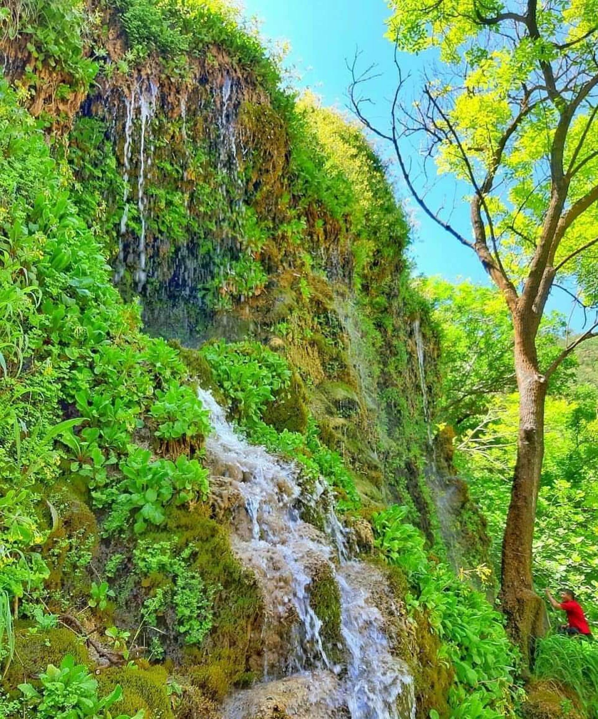  آبشار گرمه