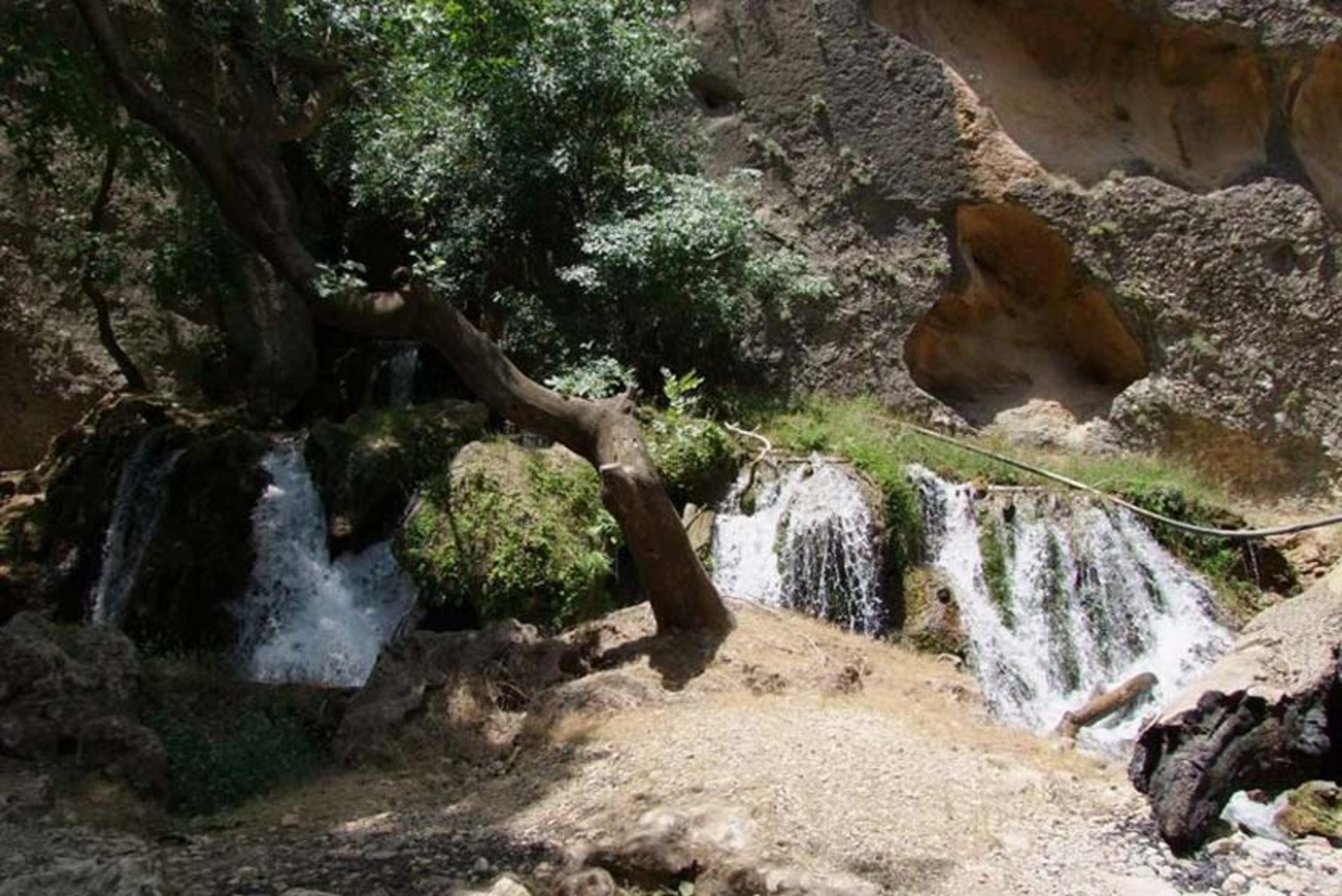 آبشار کاهکده