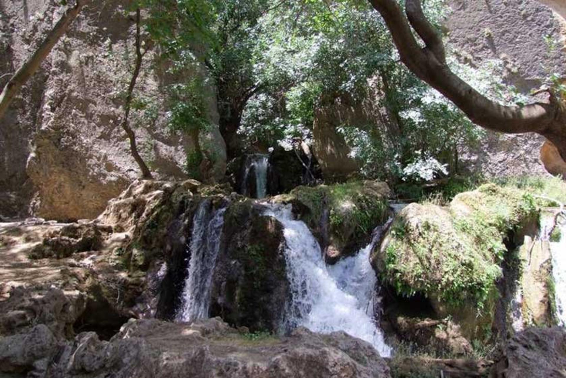 آبشار کاهکده