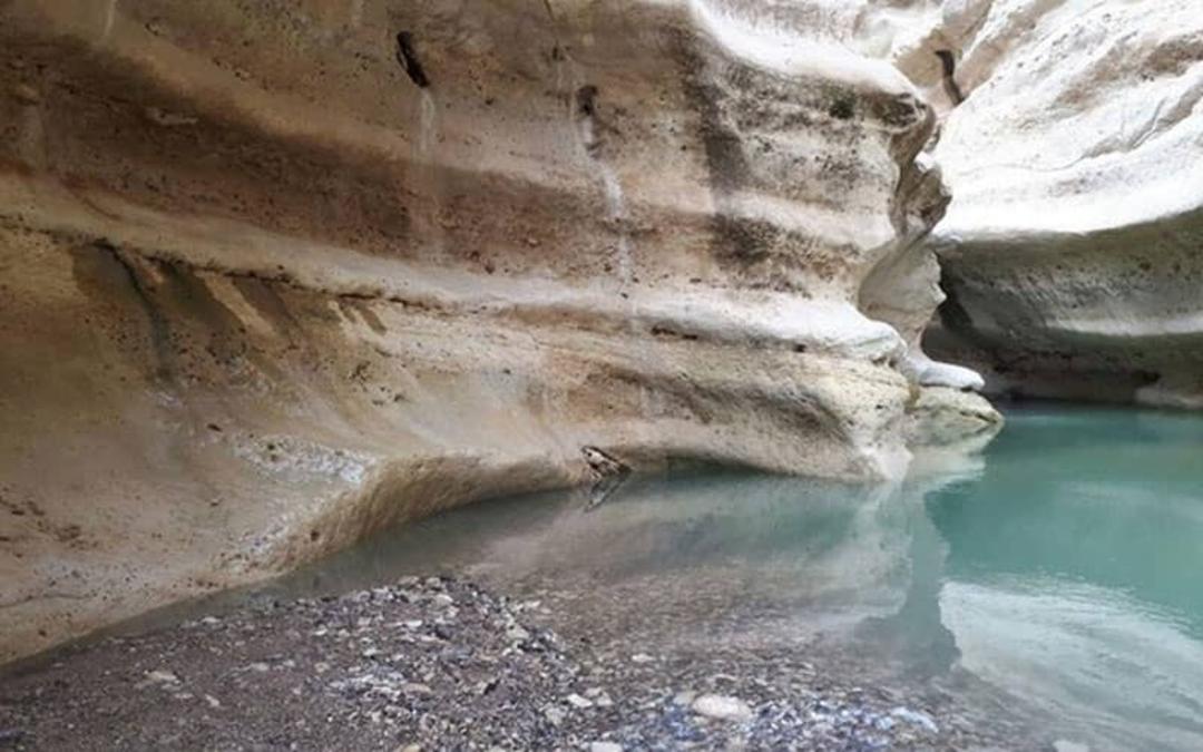 تنگه رازیانه کجاست