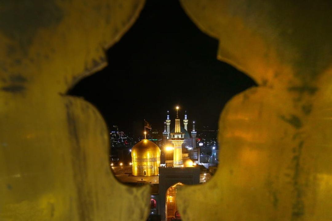گنبد و گلدسته حرم امام رضا (ع)