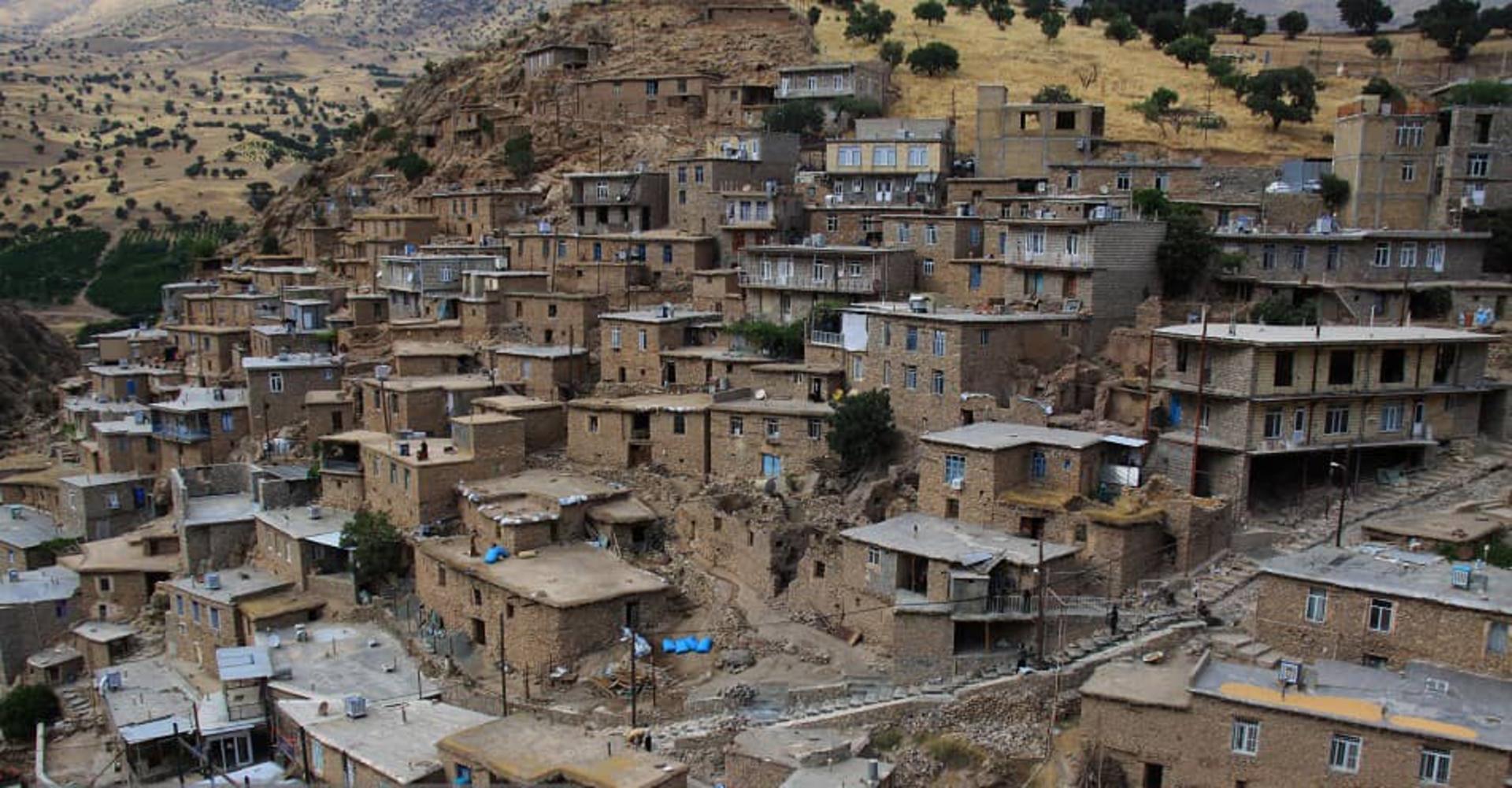 روستای زیبا و پلکانی پالنگان کردستان