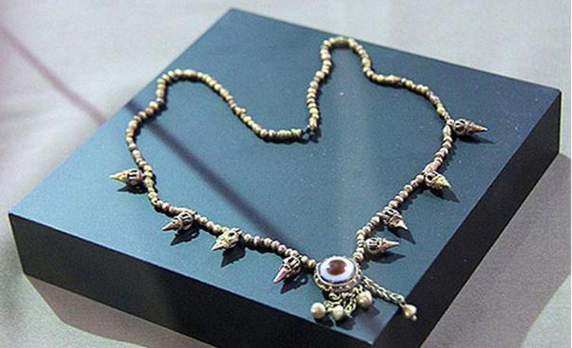 گنجینه زیویه
