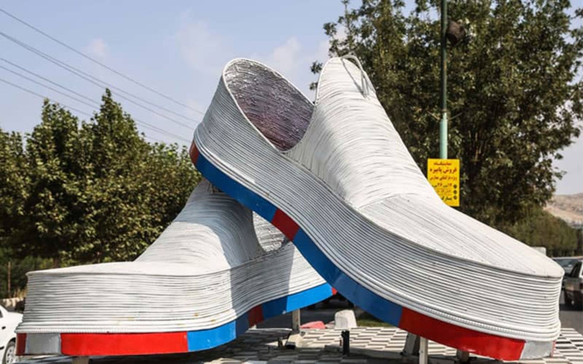 مریوان، ‌شهر جهانی کلاش