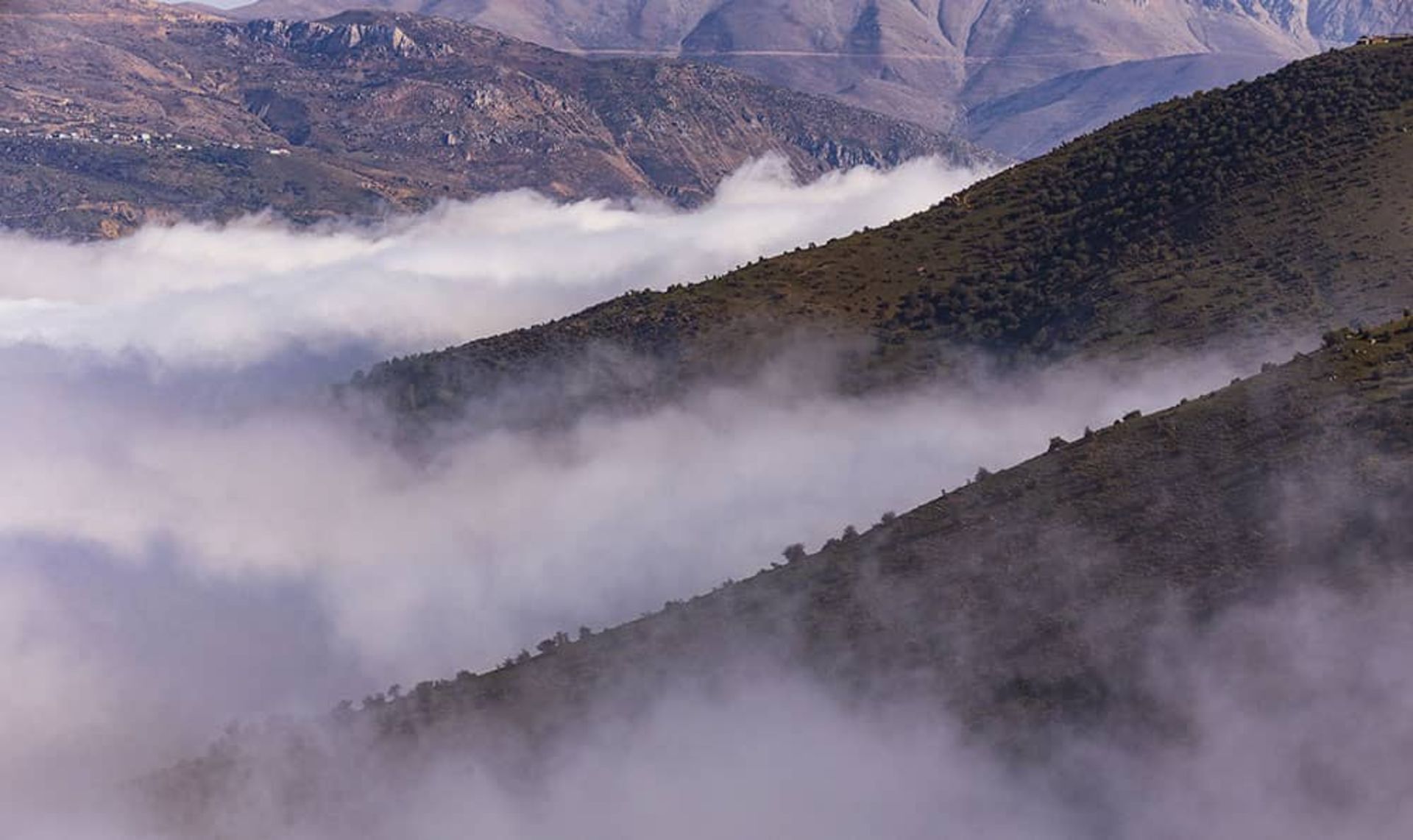 روستای فیلبند و اقیانوس ابری زیبای آن