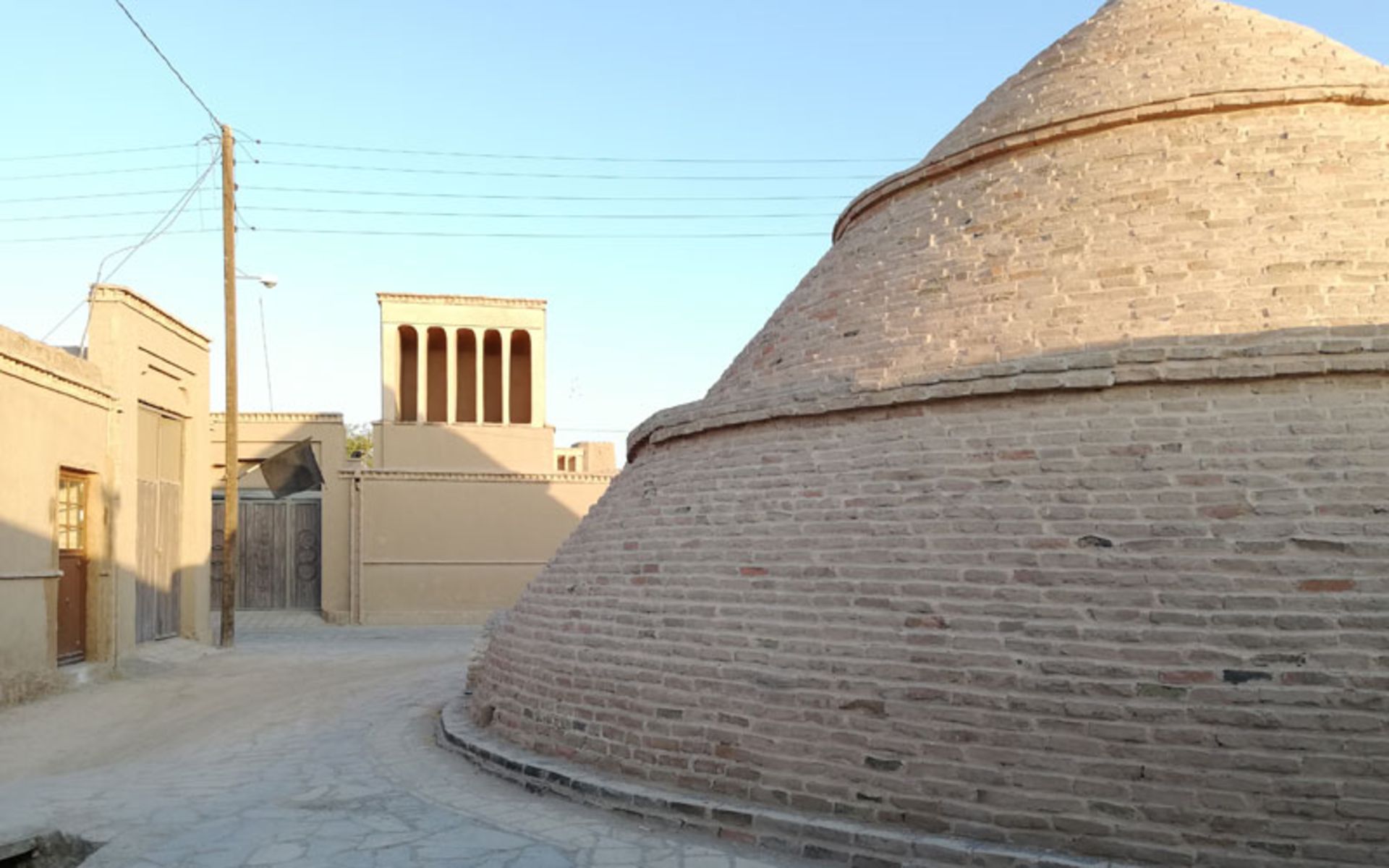 اقامتگاه بومگردی عارف و ماهرخ