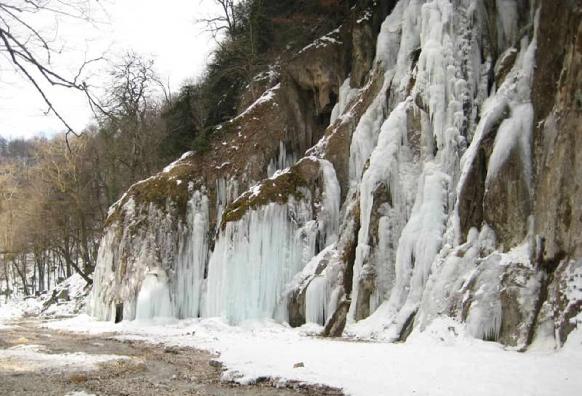آبشار باران کوه