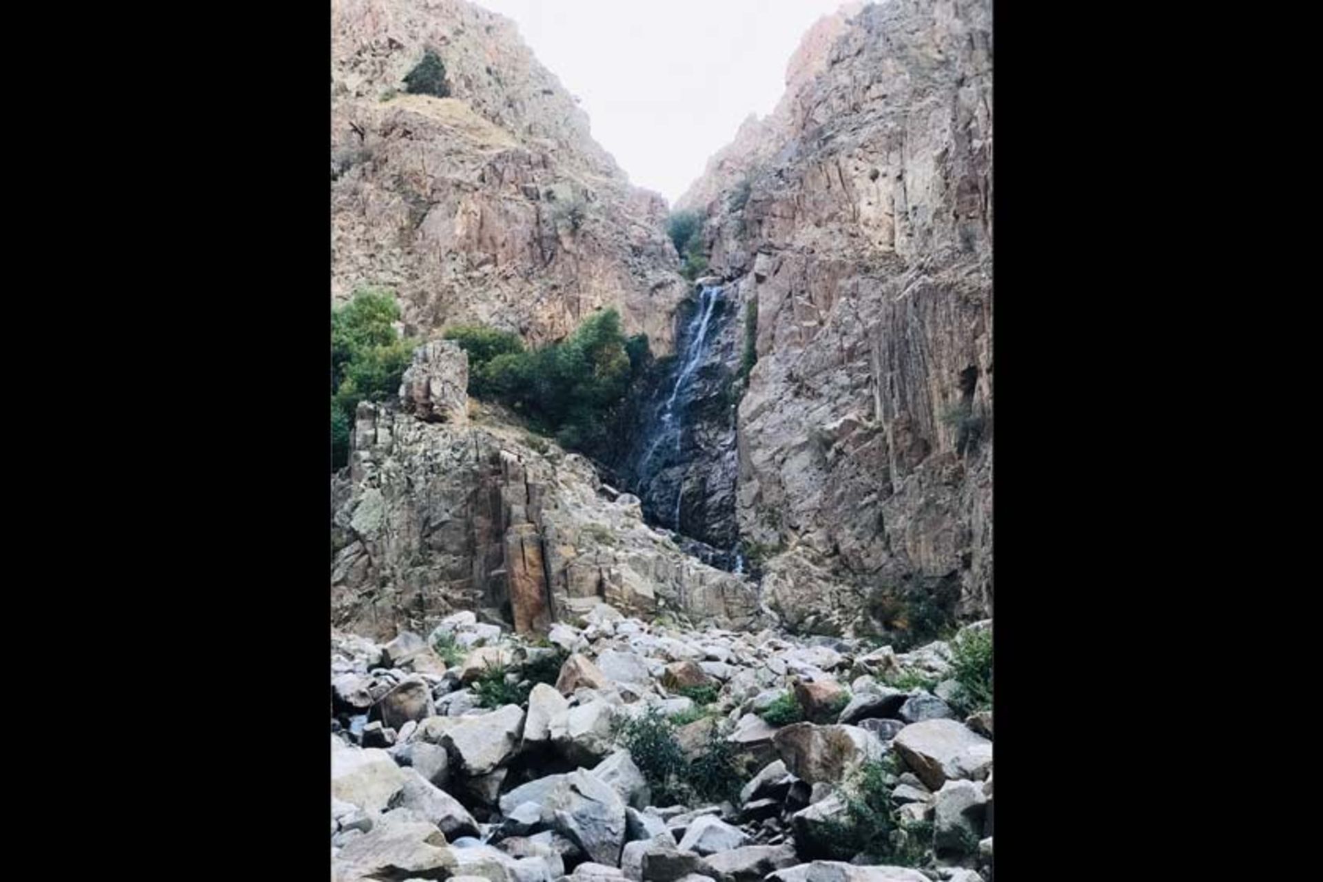 آبشار عیش آباد