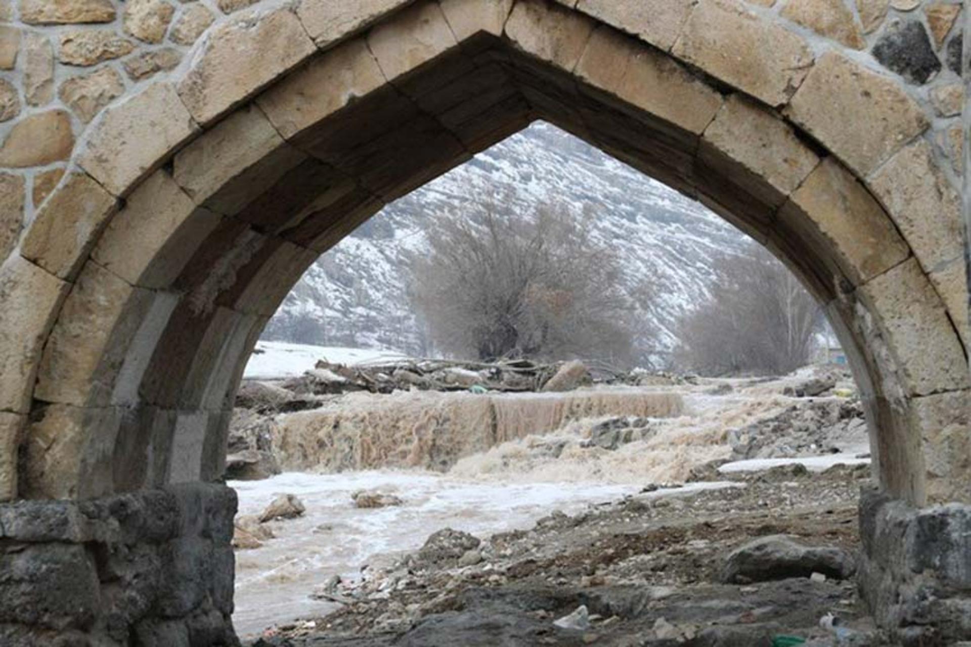 پل پنج چشمه (پل بشگوز)