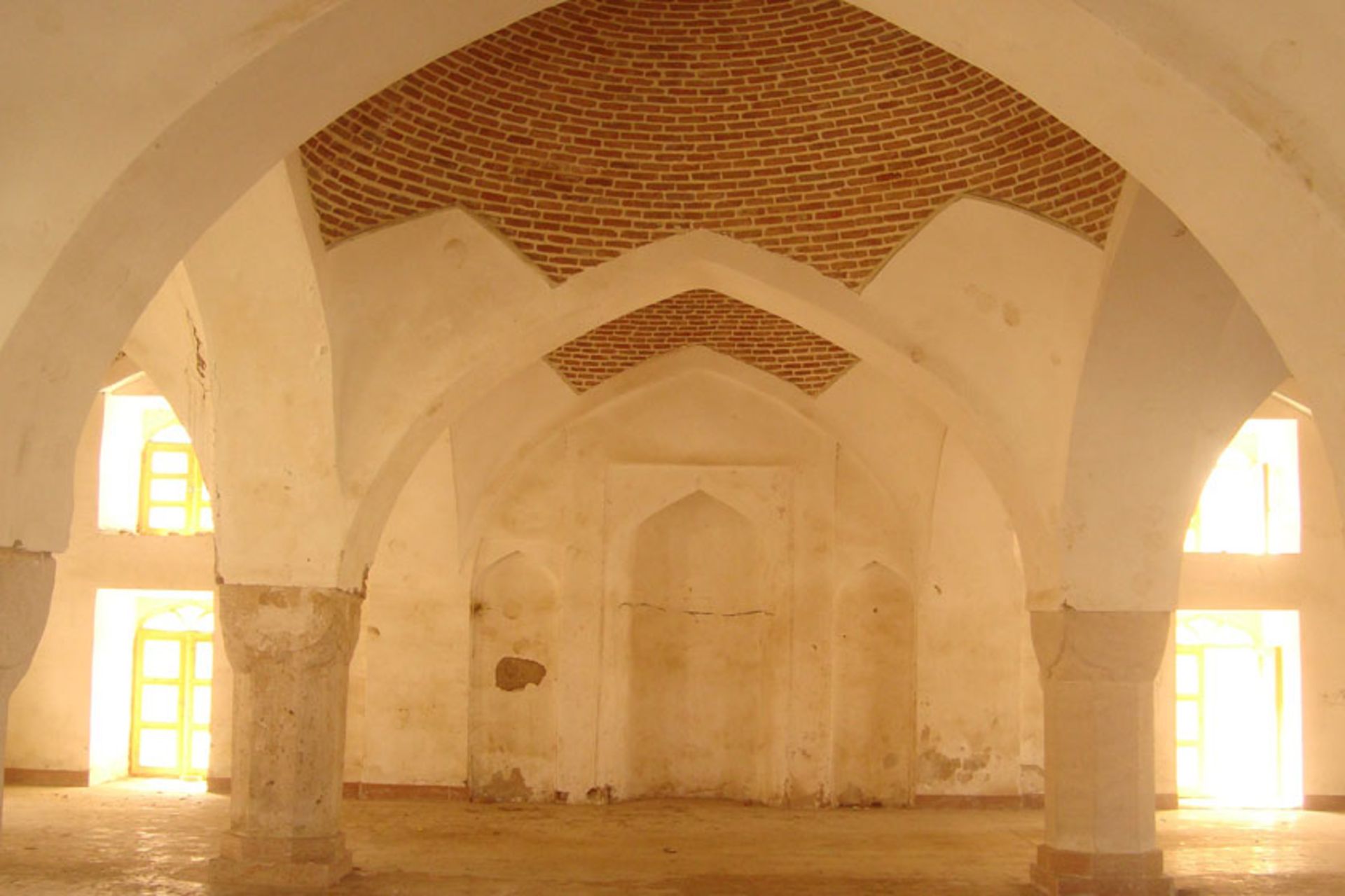 مسجد چورس (قیرمیزی مسجد)
