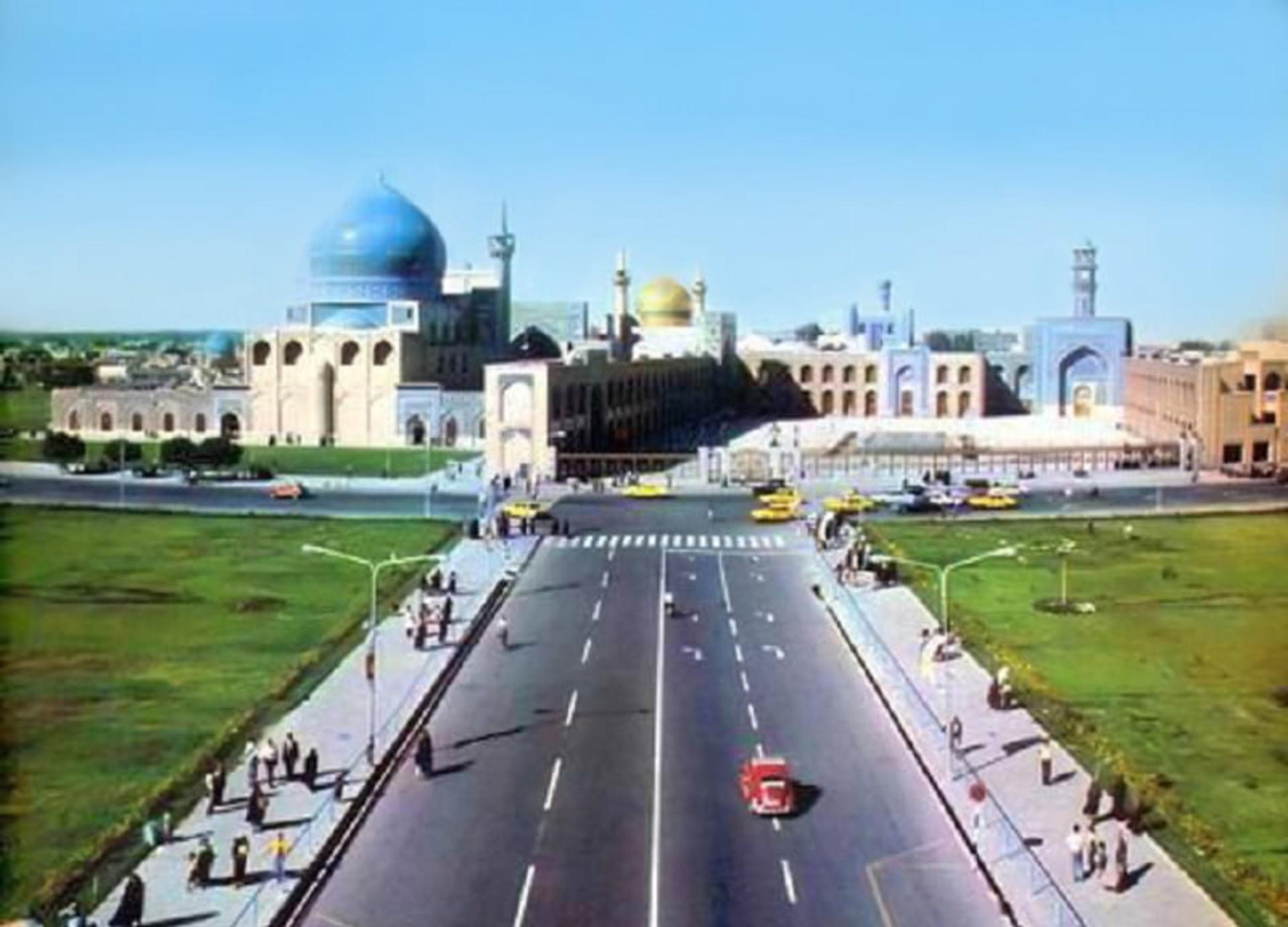 حرم امام رضا در سال ۱۳۵۰
