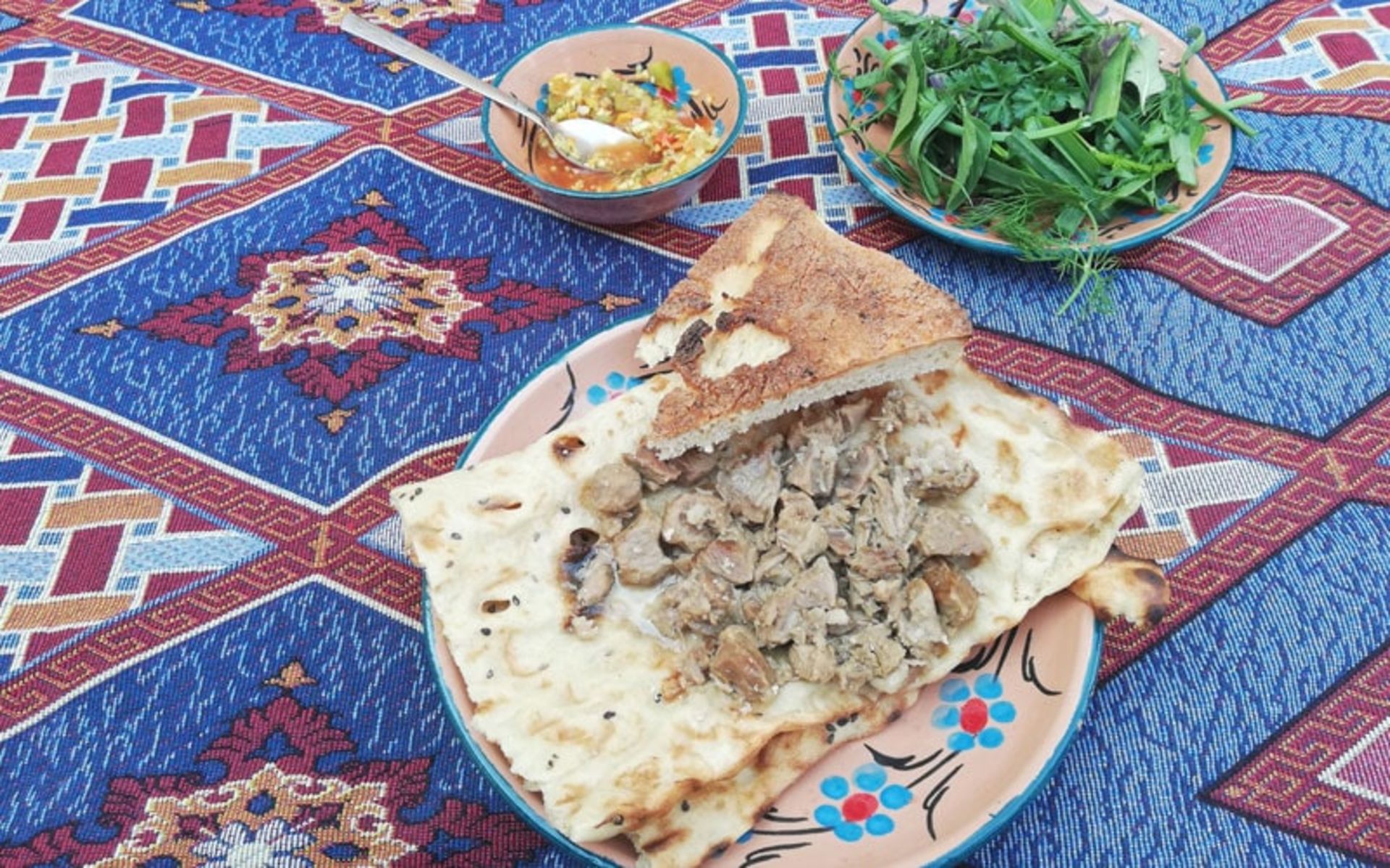 اقامتگاه بومگردی عارف و ماهرخ