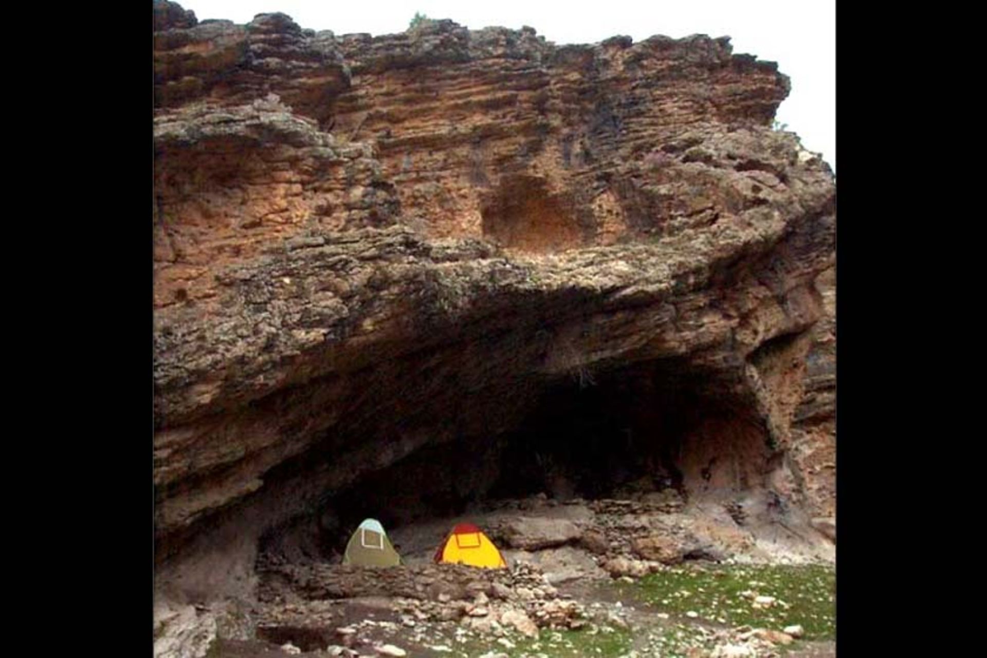 غار امجک