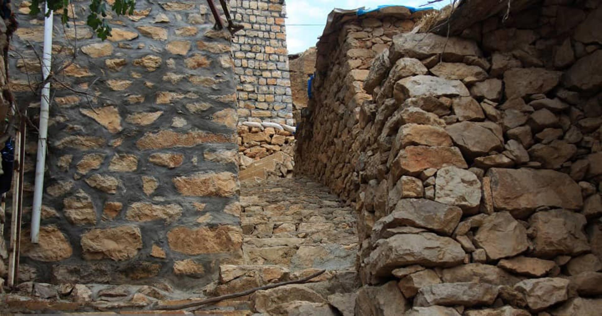 روستای زیبا و پلکانی پالنگان کردستان