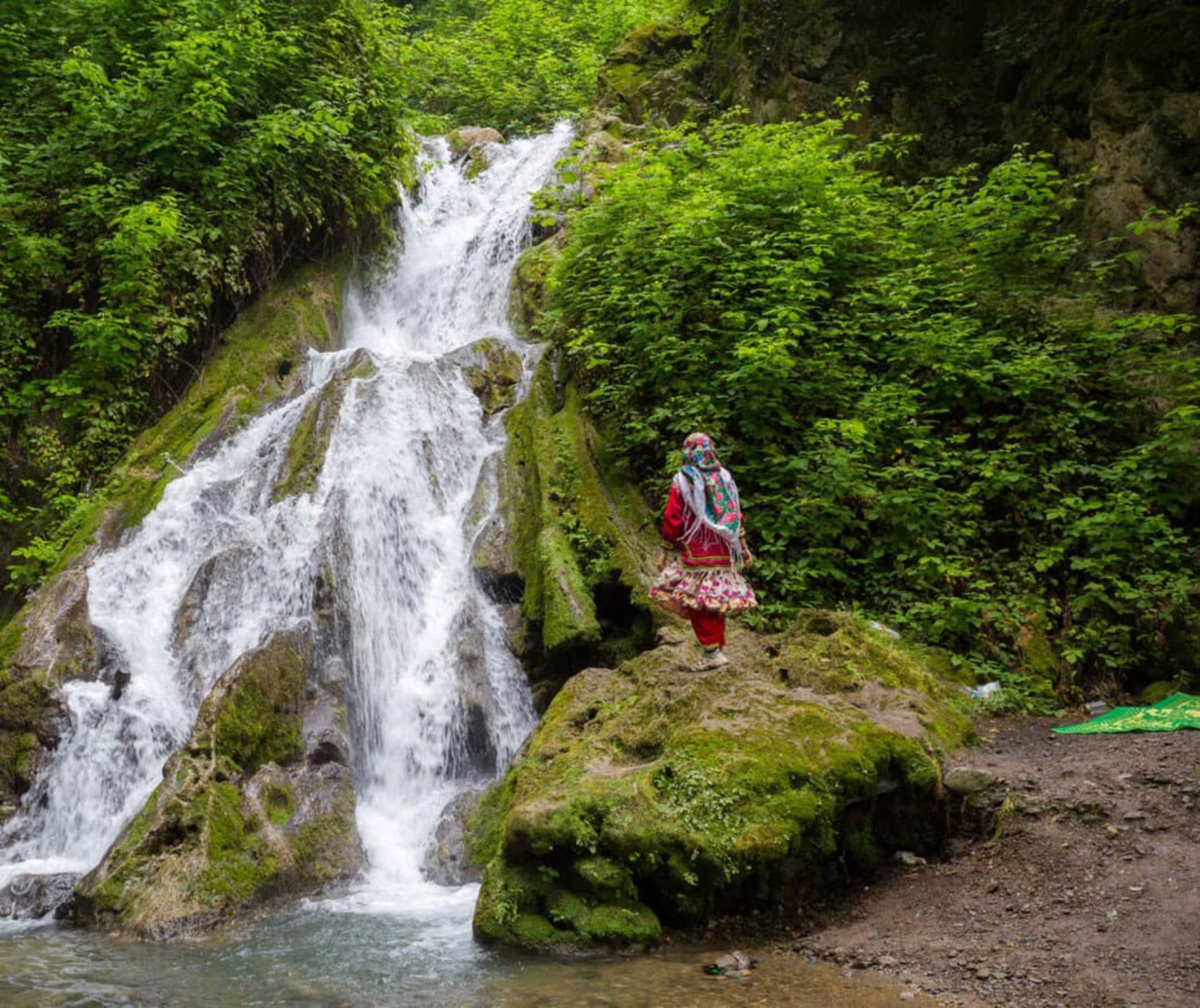 آبشار خزه‌ای کبودوال