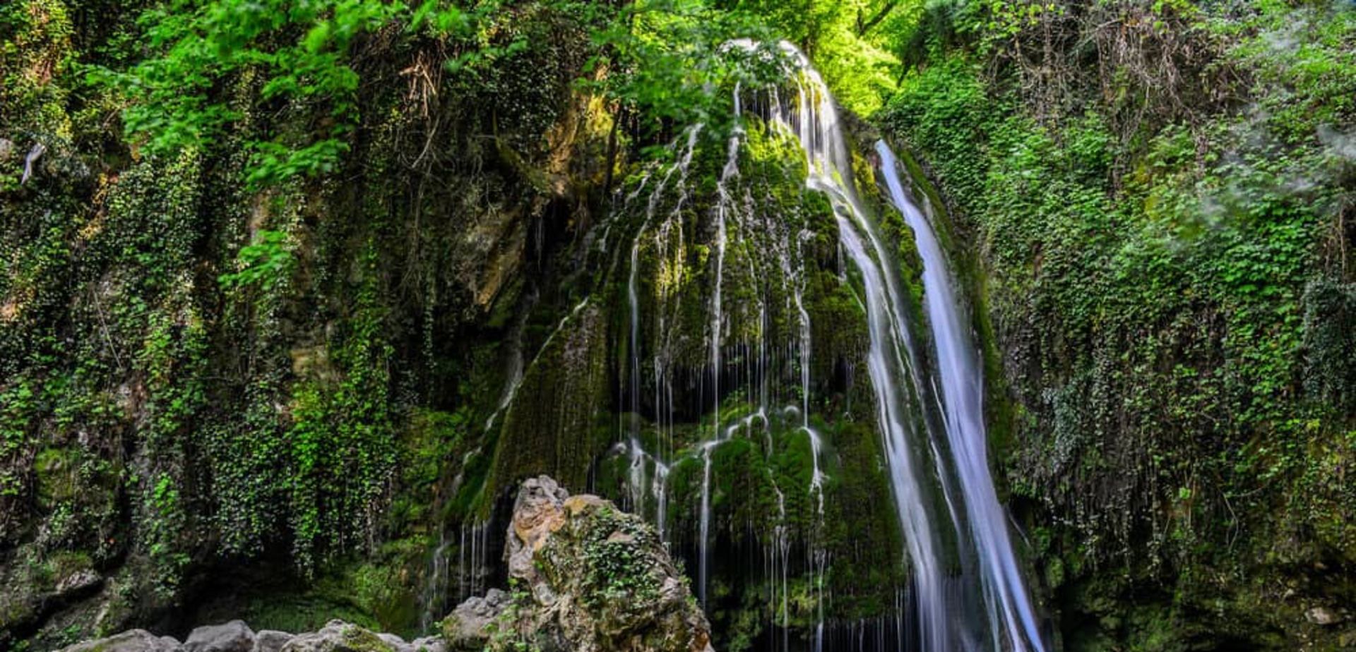 آبشار خزه‌ای کبودوال