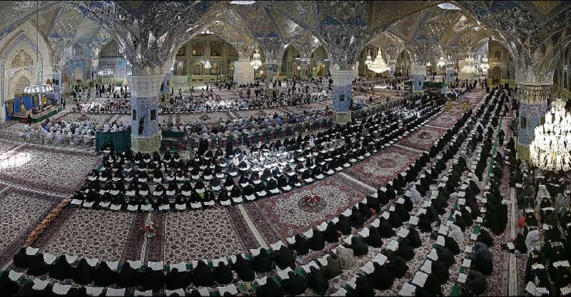 صحن امام خمینی حرم امام رضا (ع)