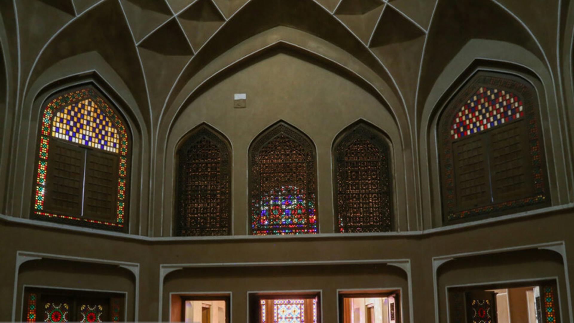 عمارت باغ دولت اباد