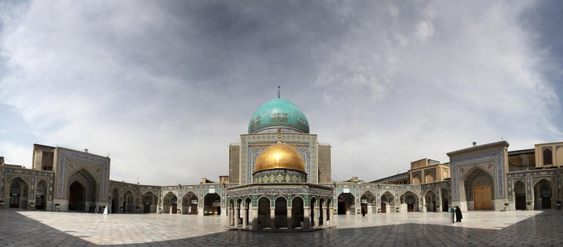 صحن قدس حرم امام رضا (ع)