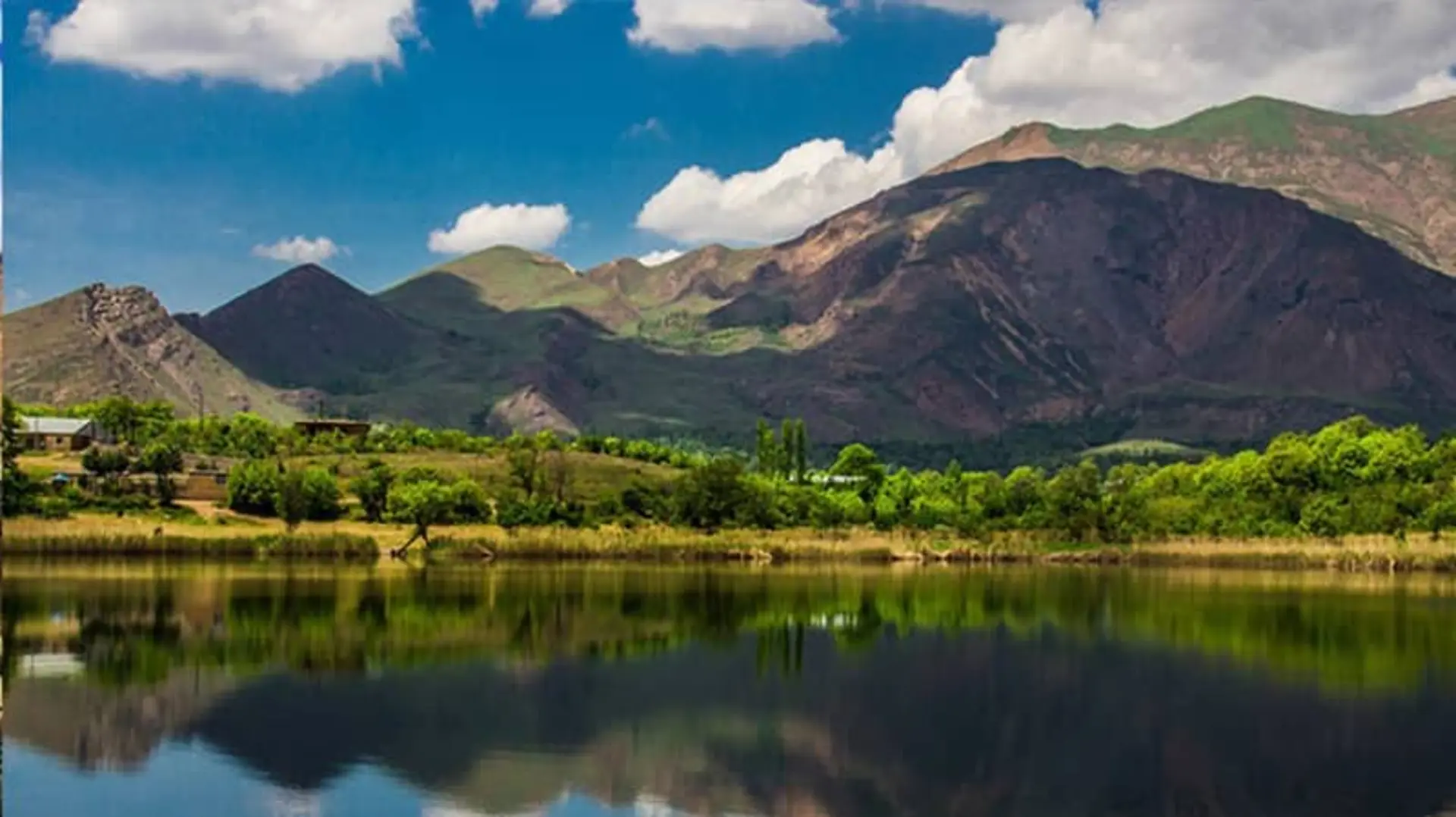 دریاچه زیبای اوان