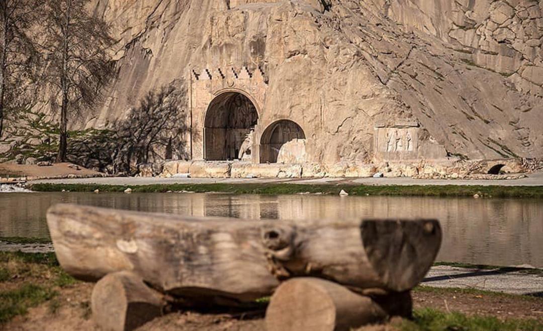قدمت طاق بستان کرمانشاه