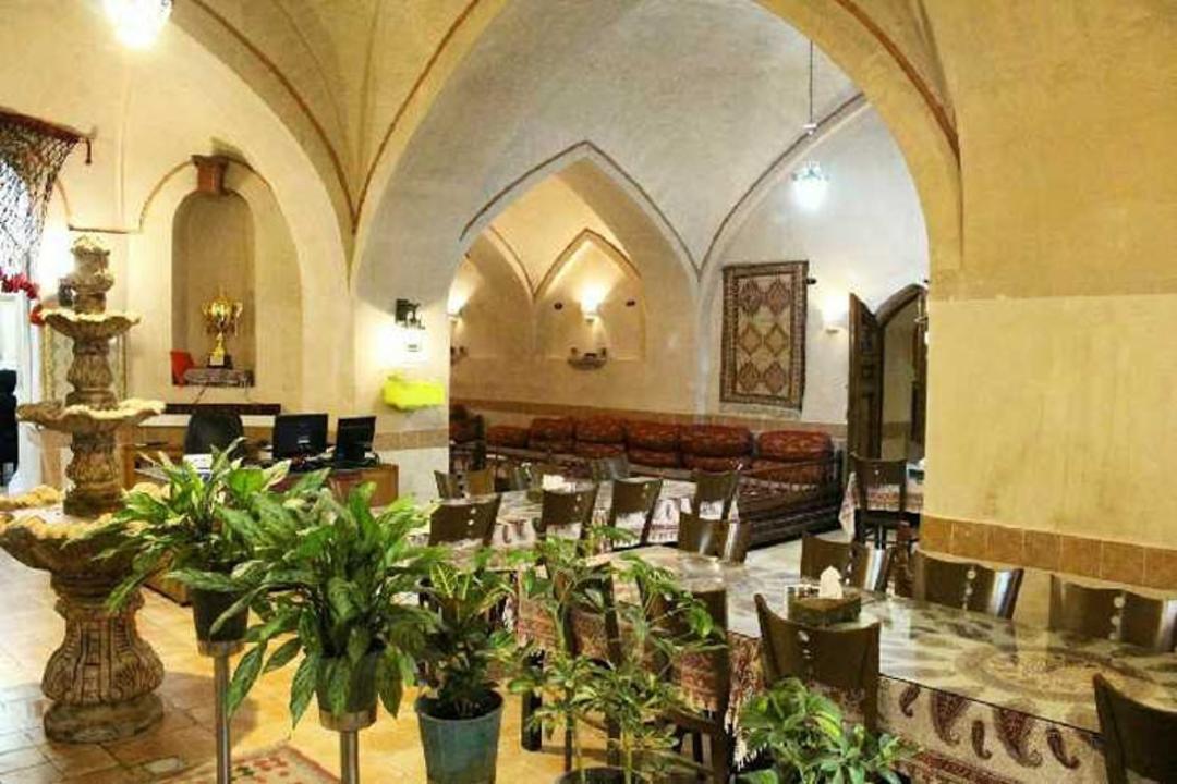 رستوران شاه عباسی اردبیل