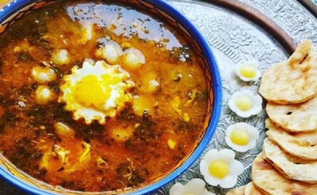 اشکنه گوجه‌فرنگی
