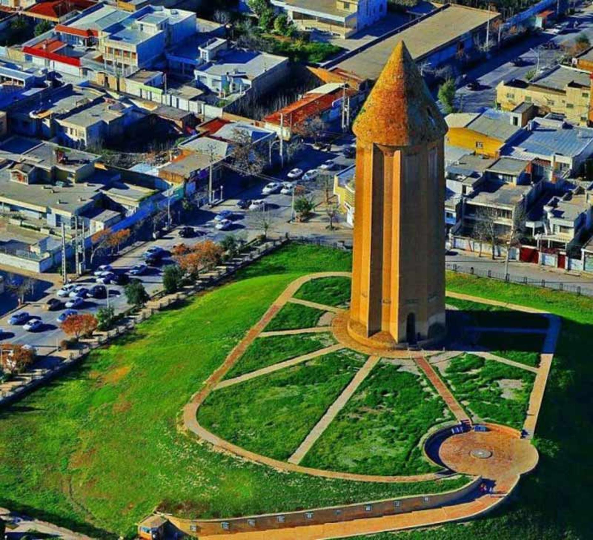 نمایی هوایی از برج گنبد کاووس