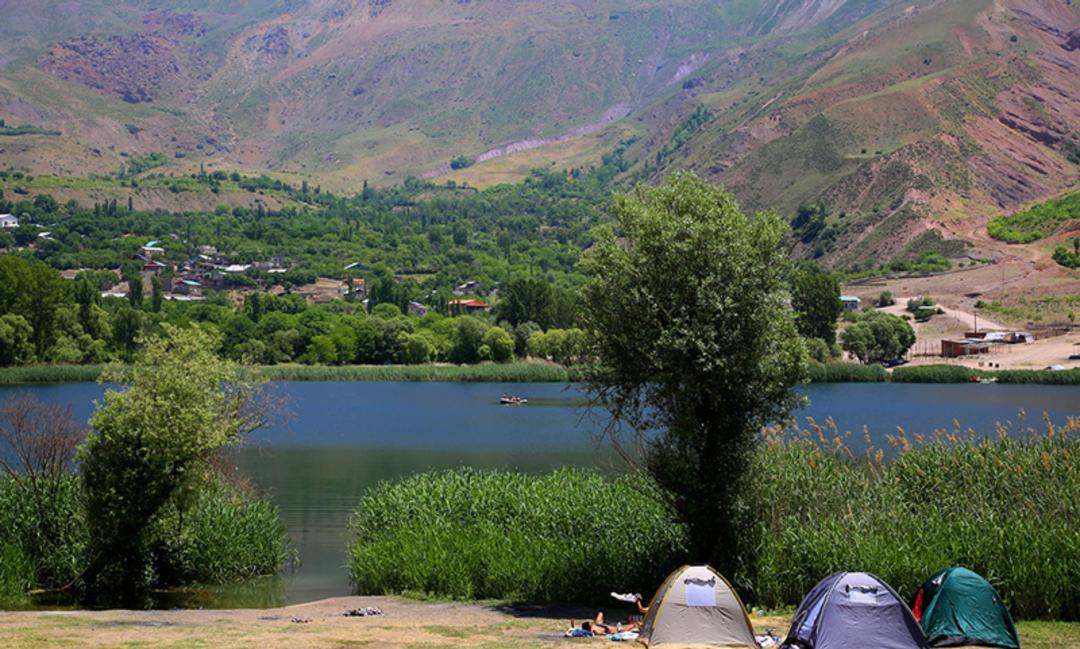 اقامتگاه دریاچه اوان